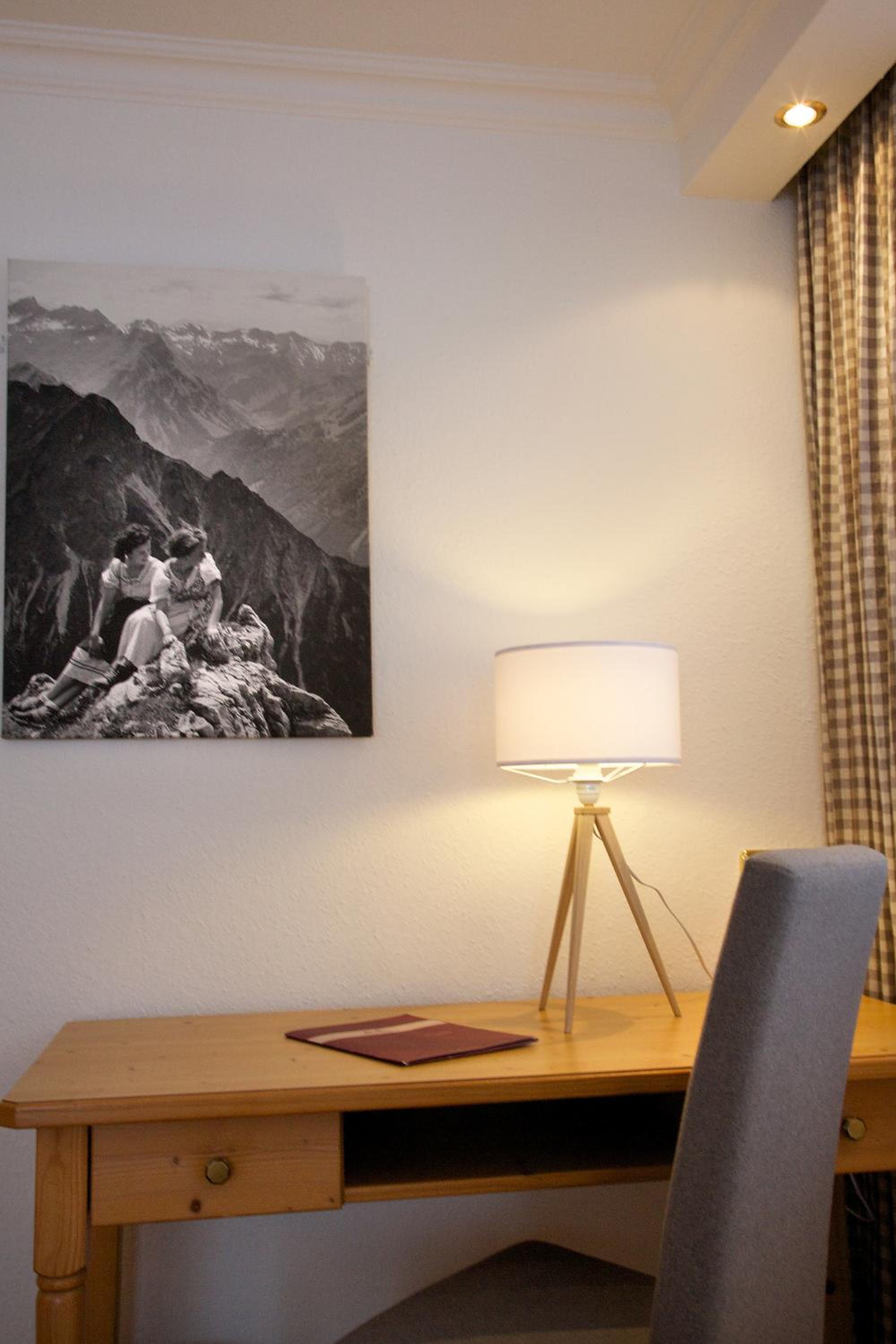 Deluxe Double Room with Balcony photo 3
