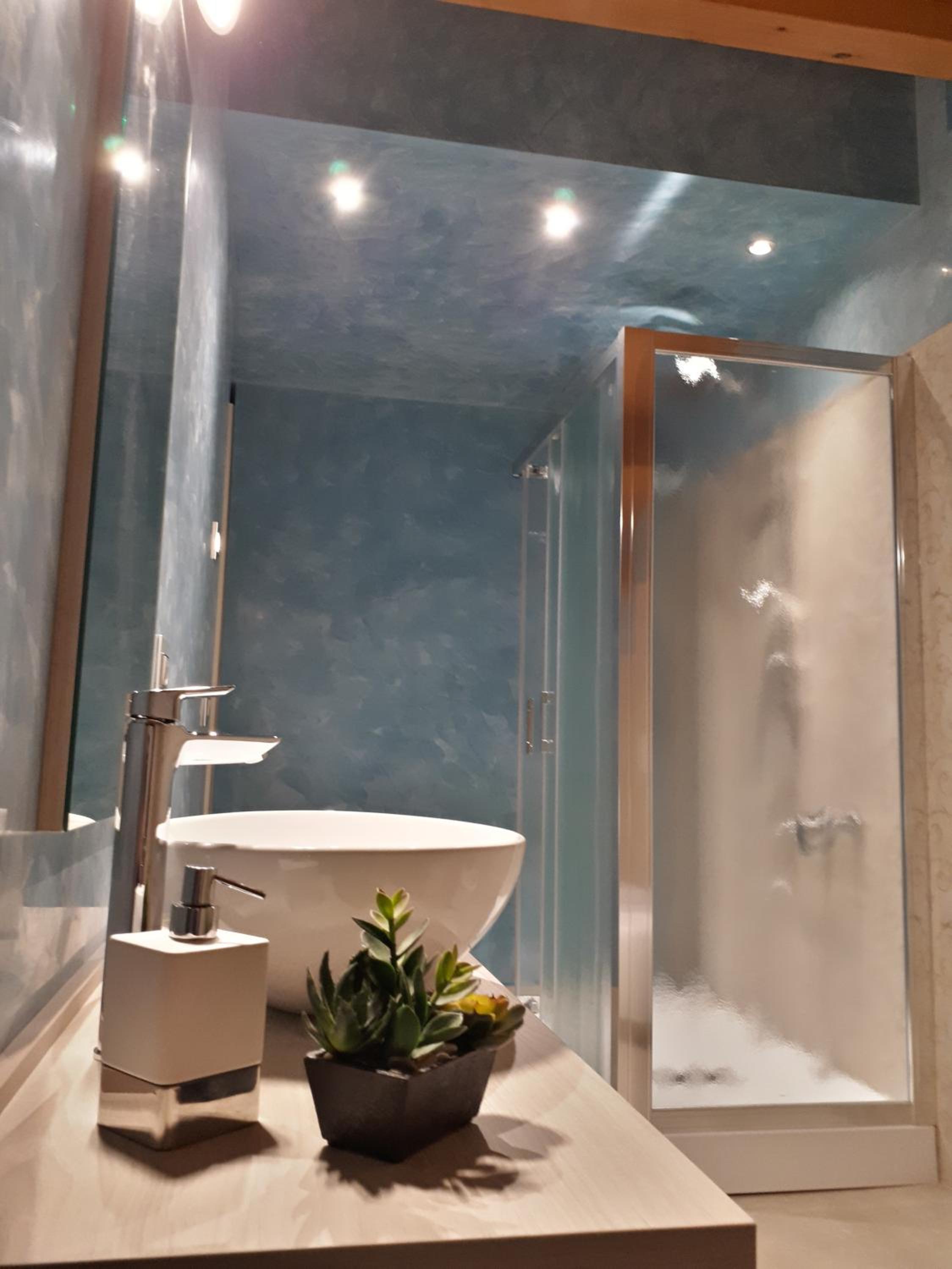 Double or Twin Room with Private Bathroom - Photo 12