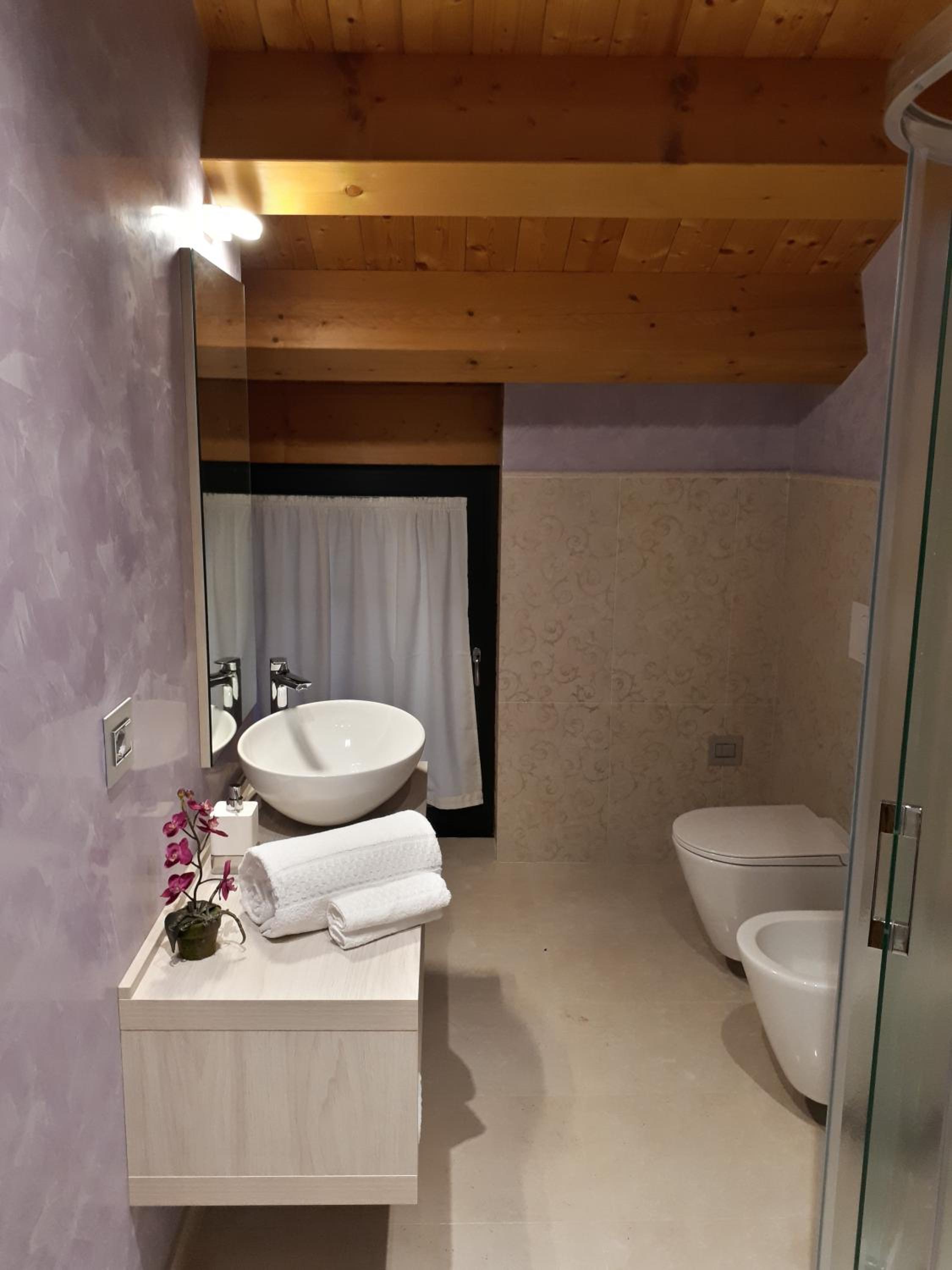Double or Twin Room with Private Bathroom - Photo 3