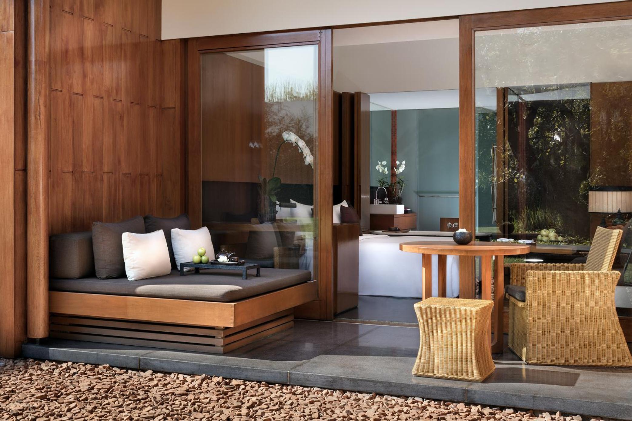 Deluxe Garden View Room - Photo 8