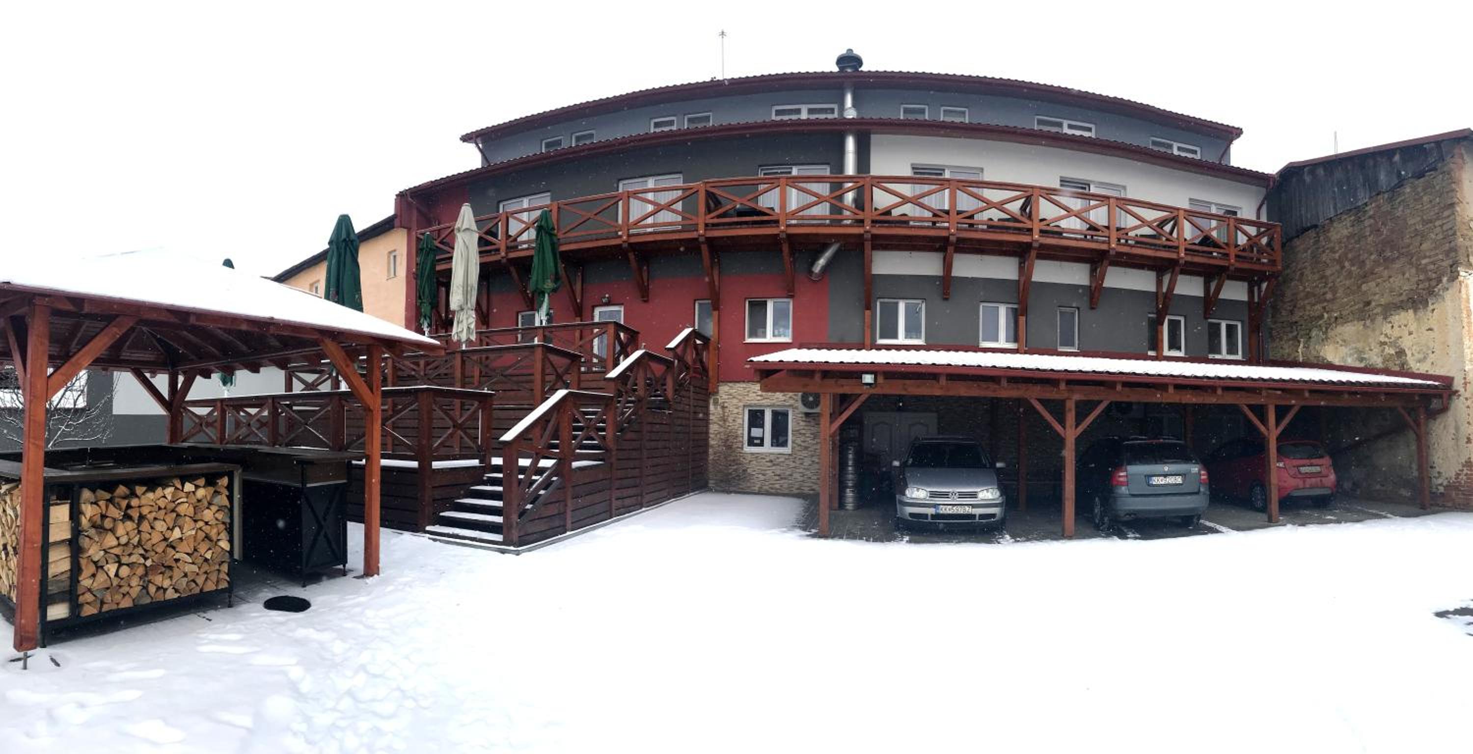 Deluxe Double Room with Balcony - Photo 2