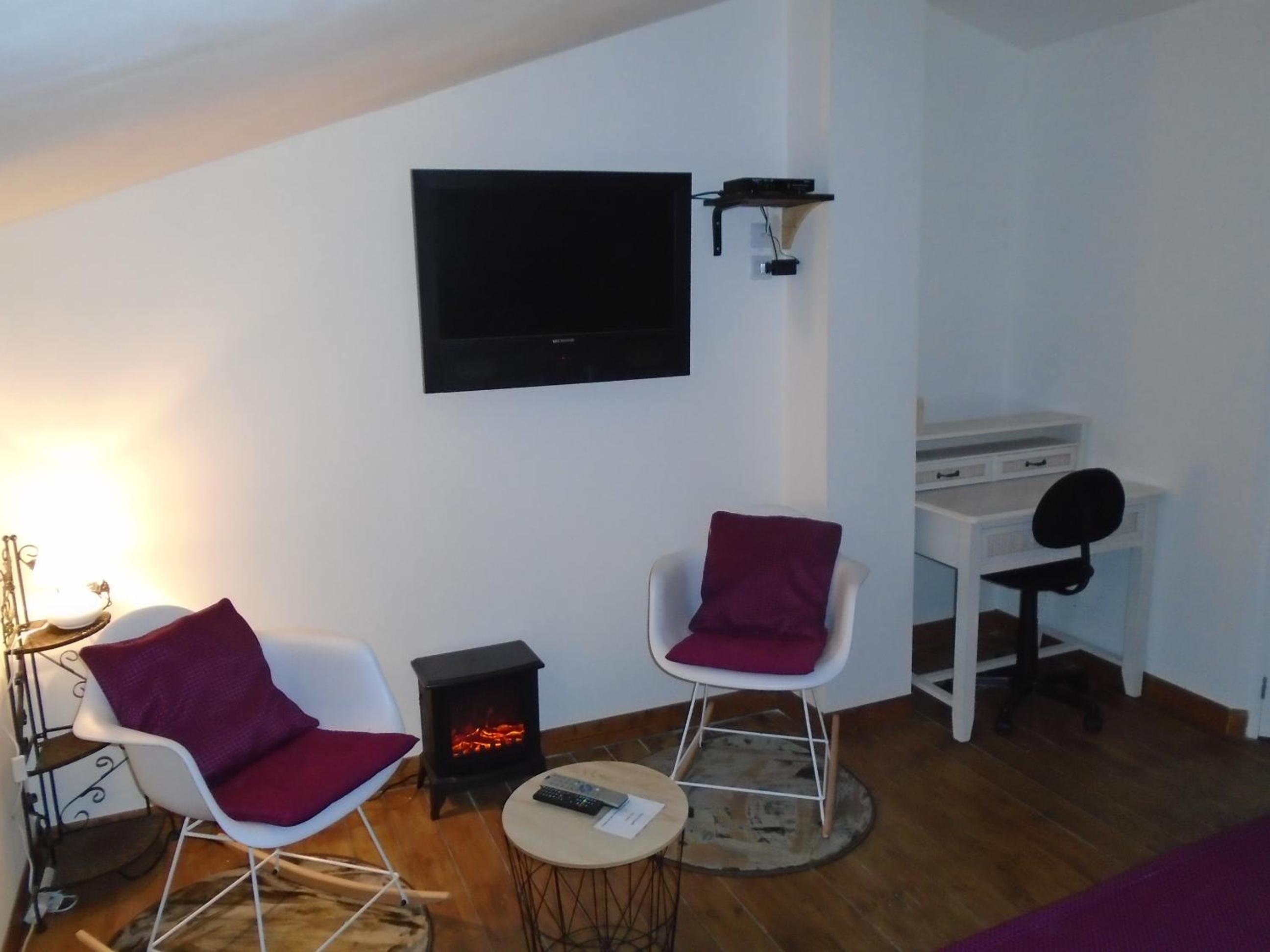 Large Double Room photo 1