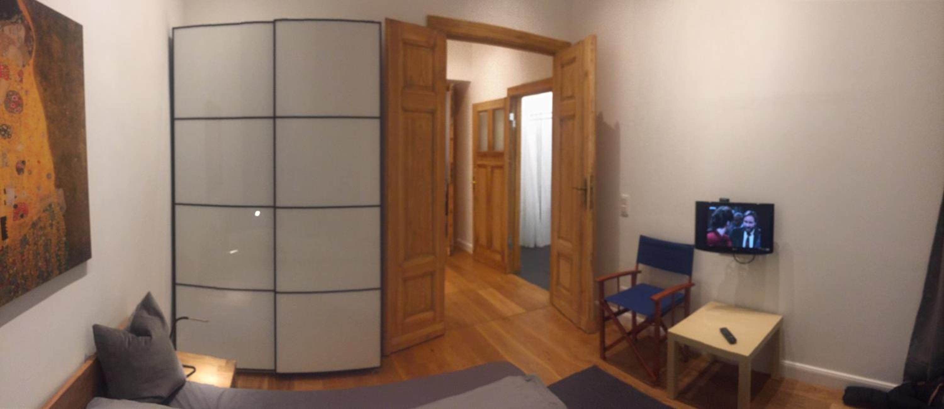 One-Bedroom Apartment photo 2
