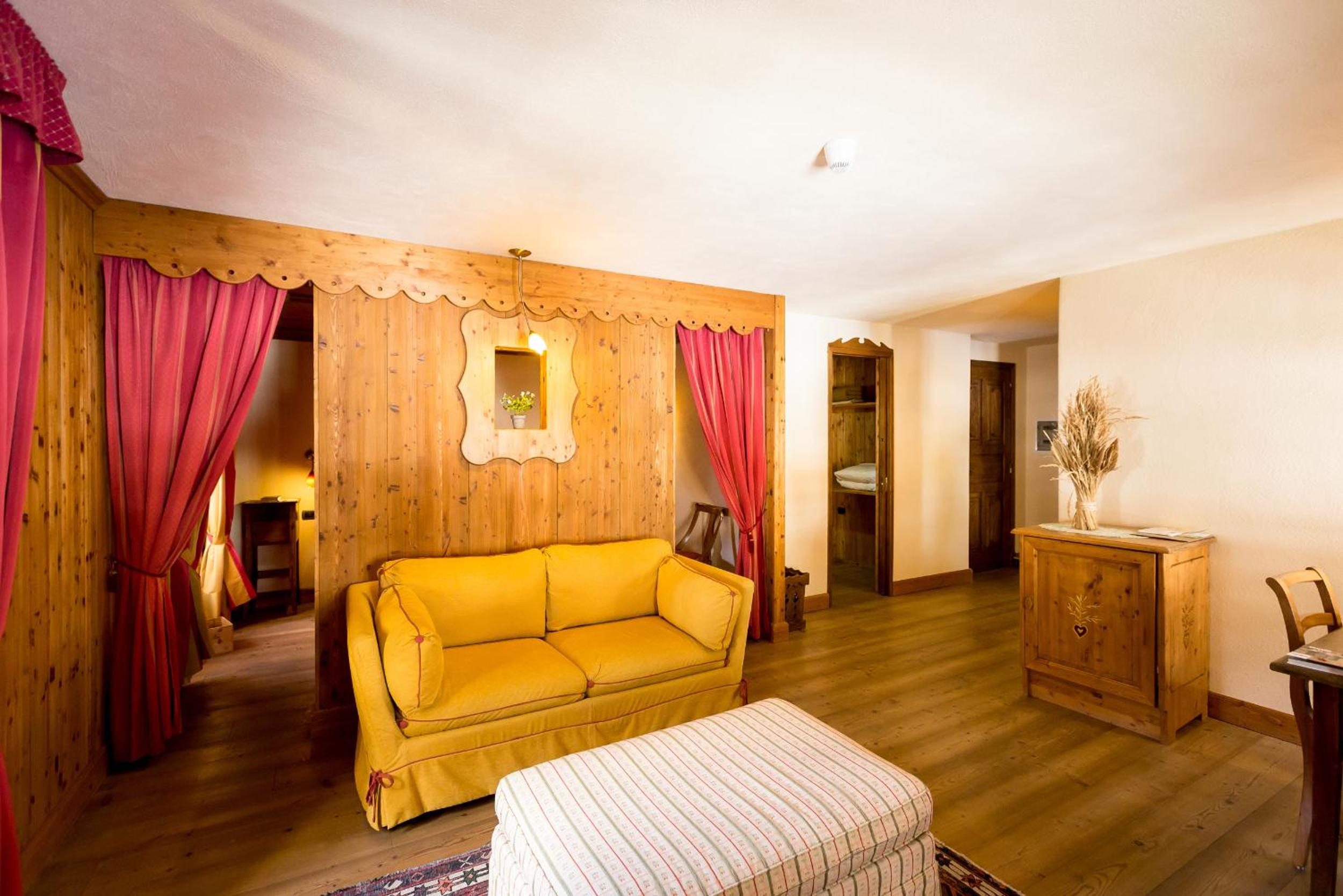 Suite (2 Adults) - Photo 26