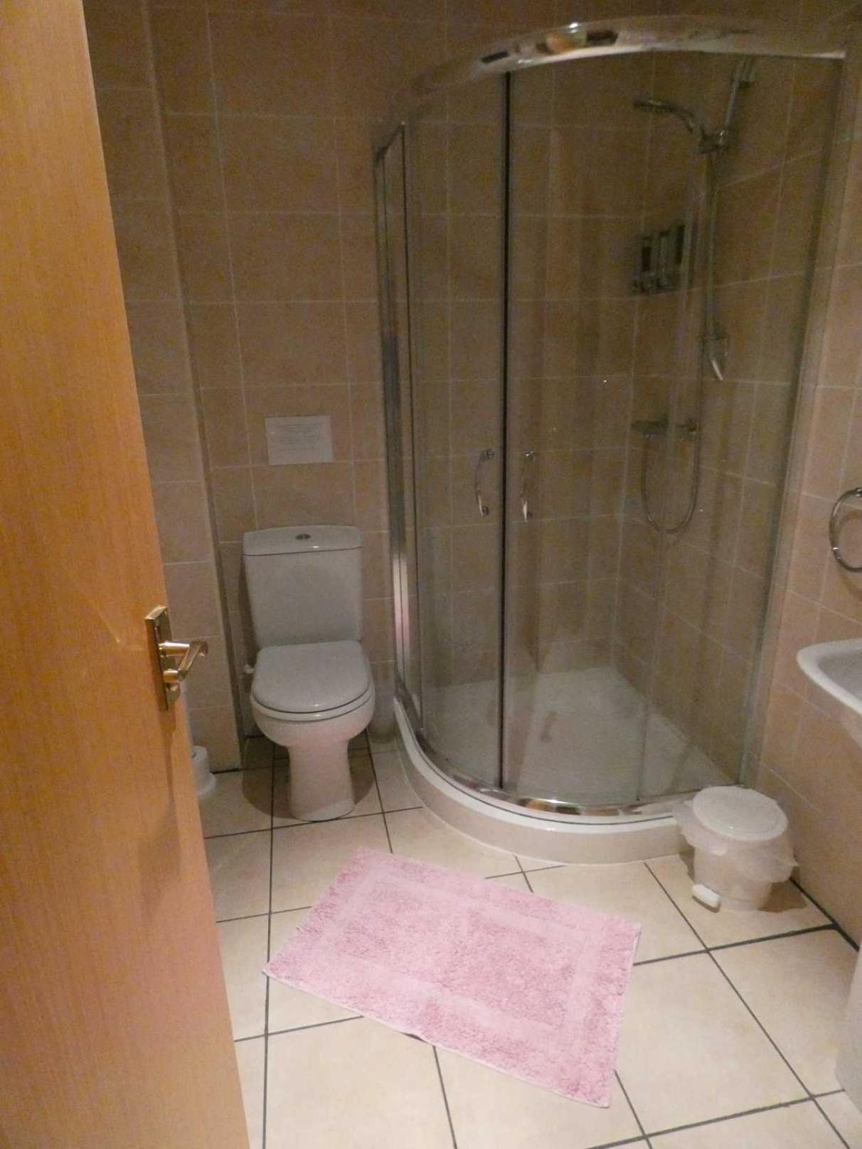 Double Room with Private Bathroom photo 3
