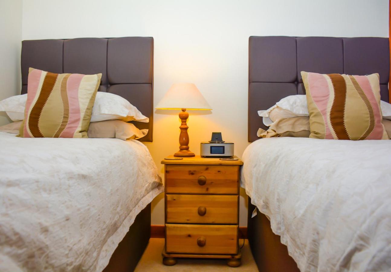 Twin Room with Private Bathroom, photo 7