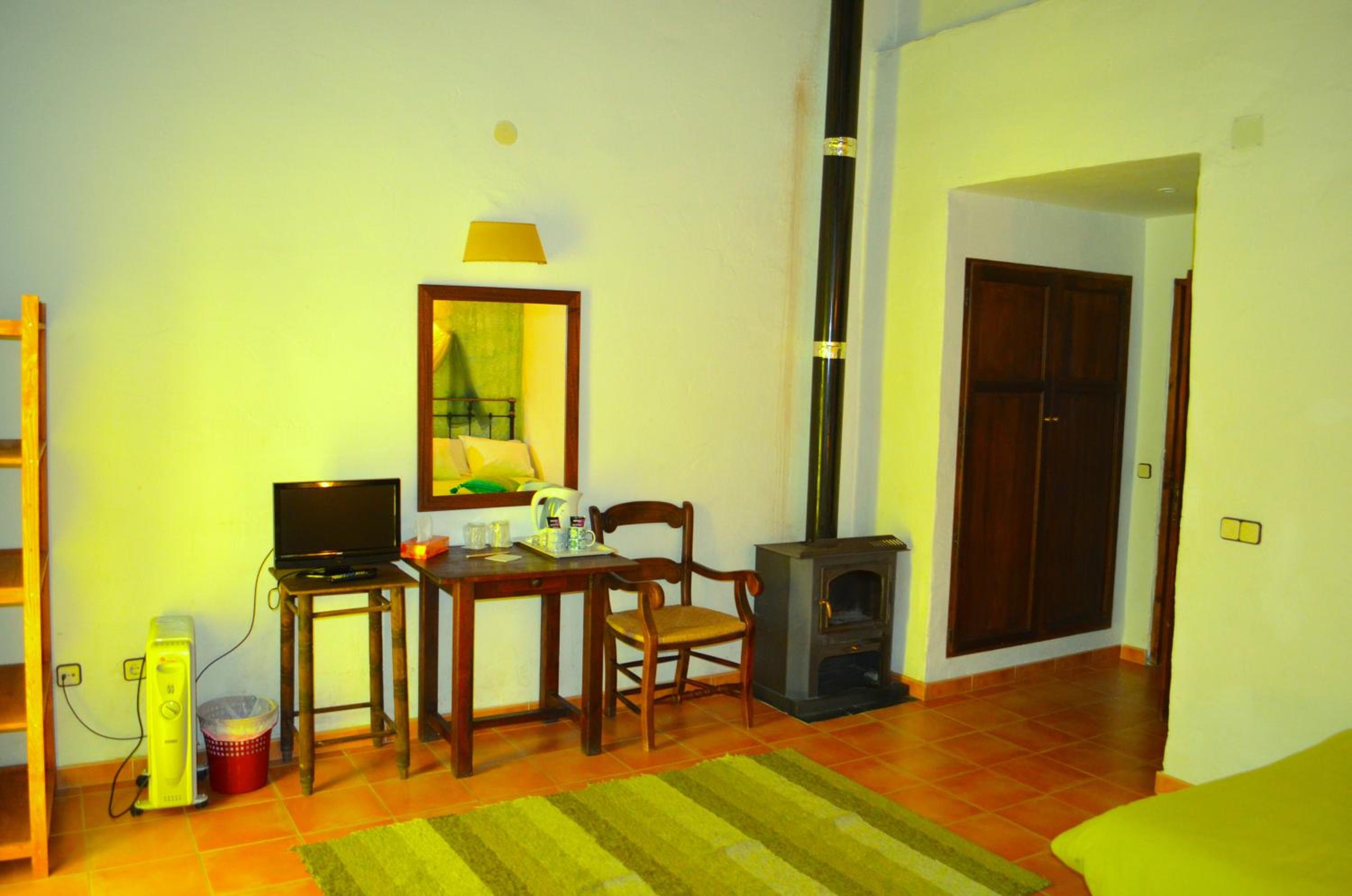 Superior Double Room - Photo 8