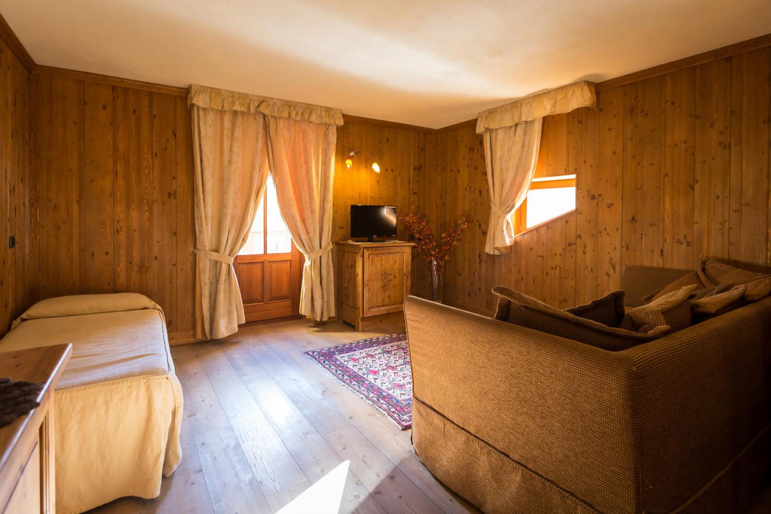 Family Suite - Photo 9