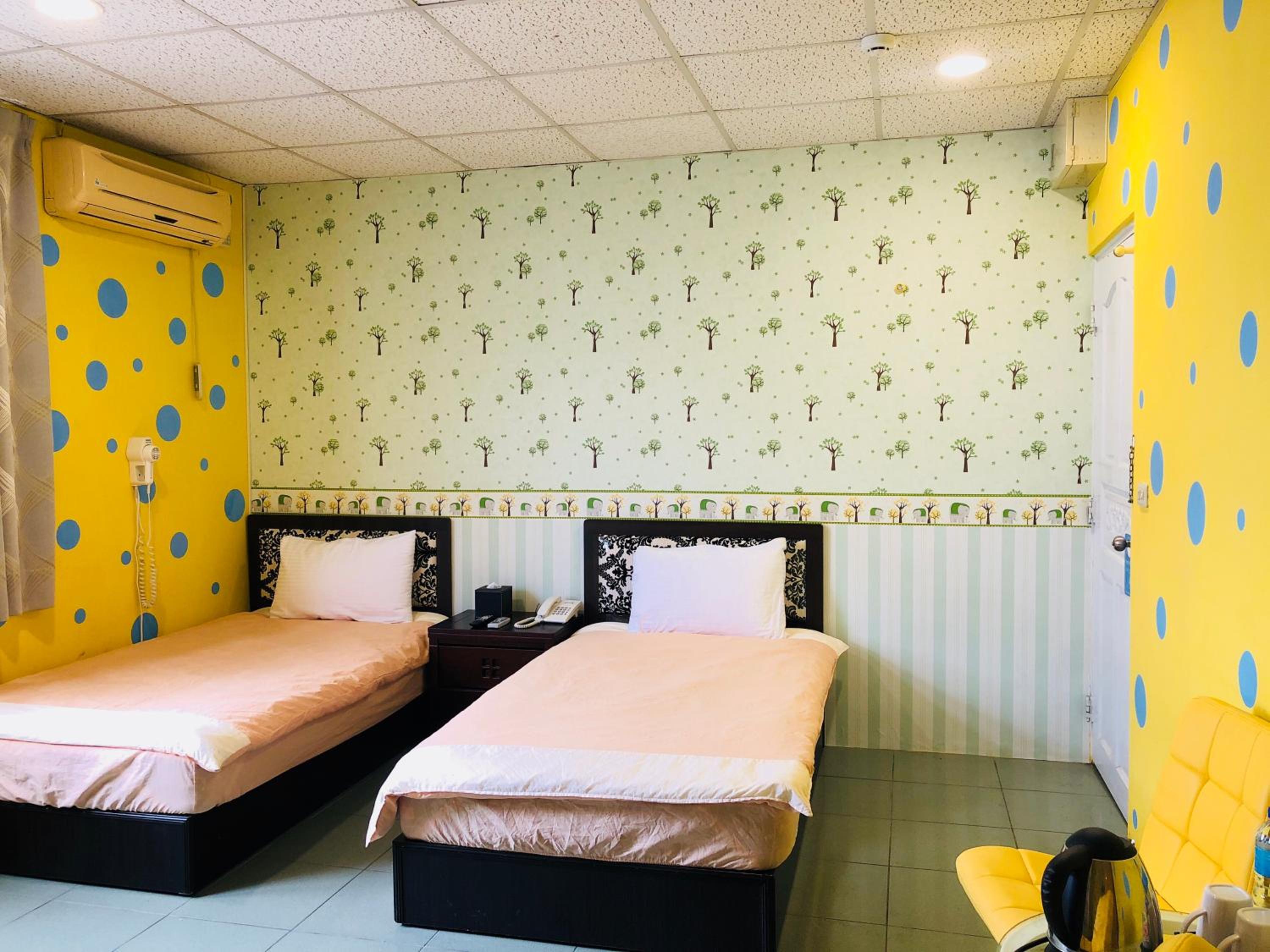 Standard Twin Room photo 1