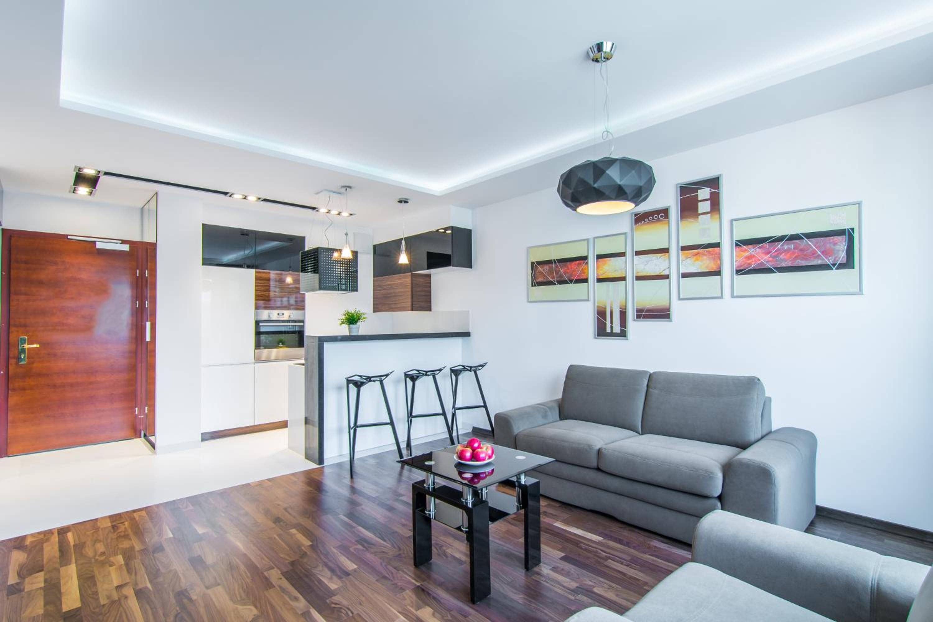 Superior One-Bedroom Apartment
