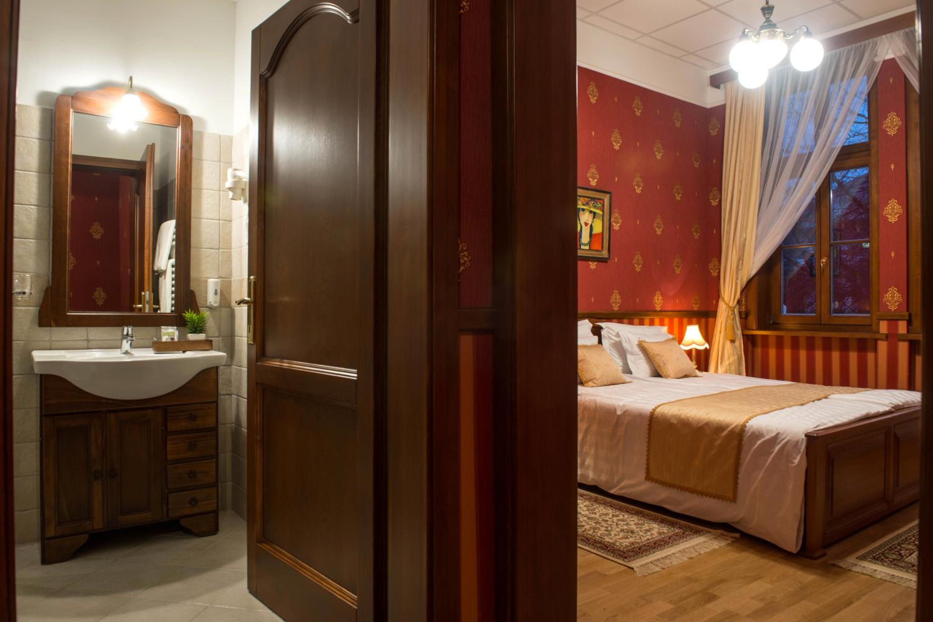 Deluxe Double Room - Photo 7