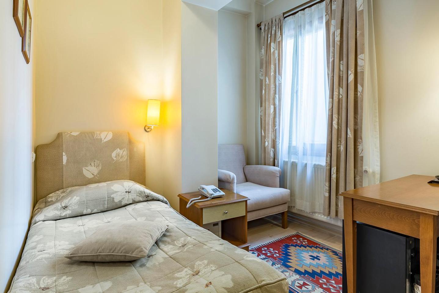 Single Room photo 1