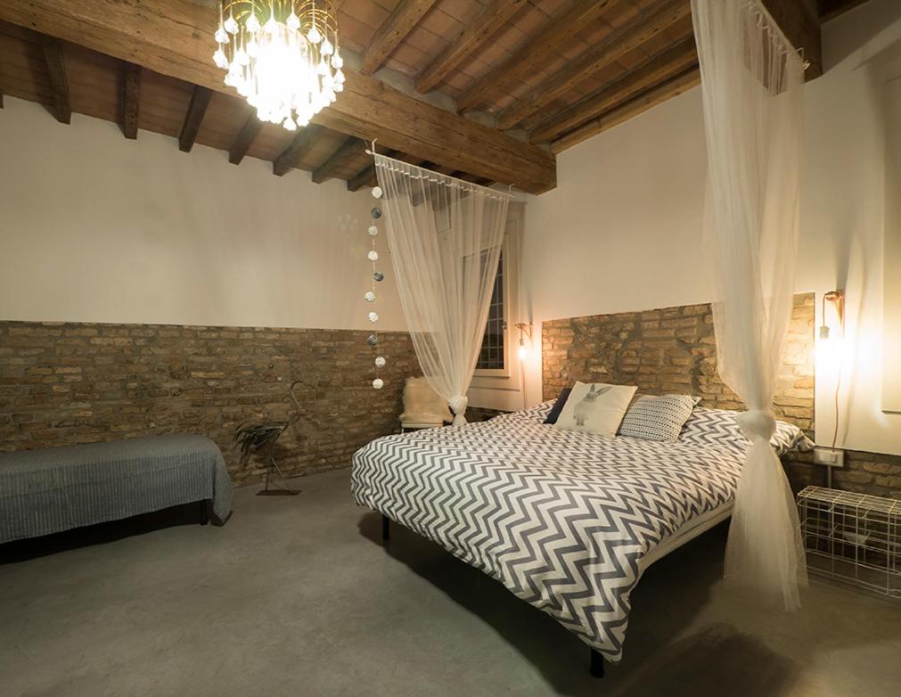 Double Room with Private Bathroom - Photo 1