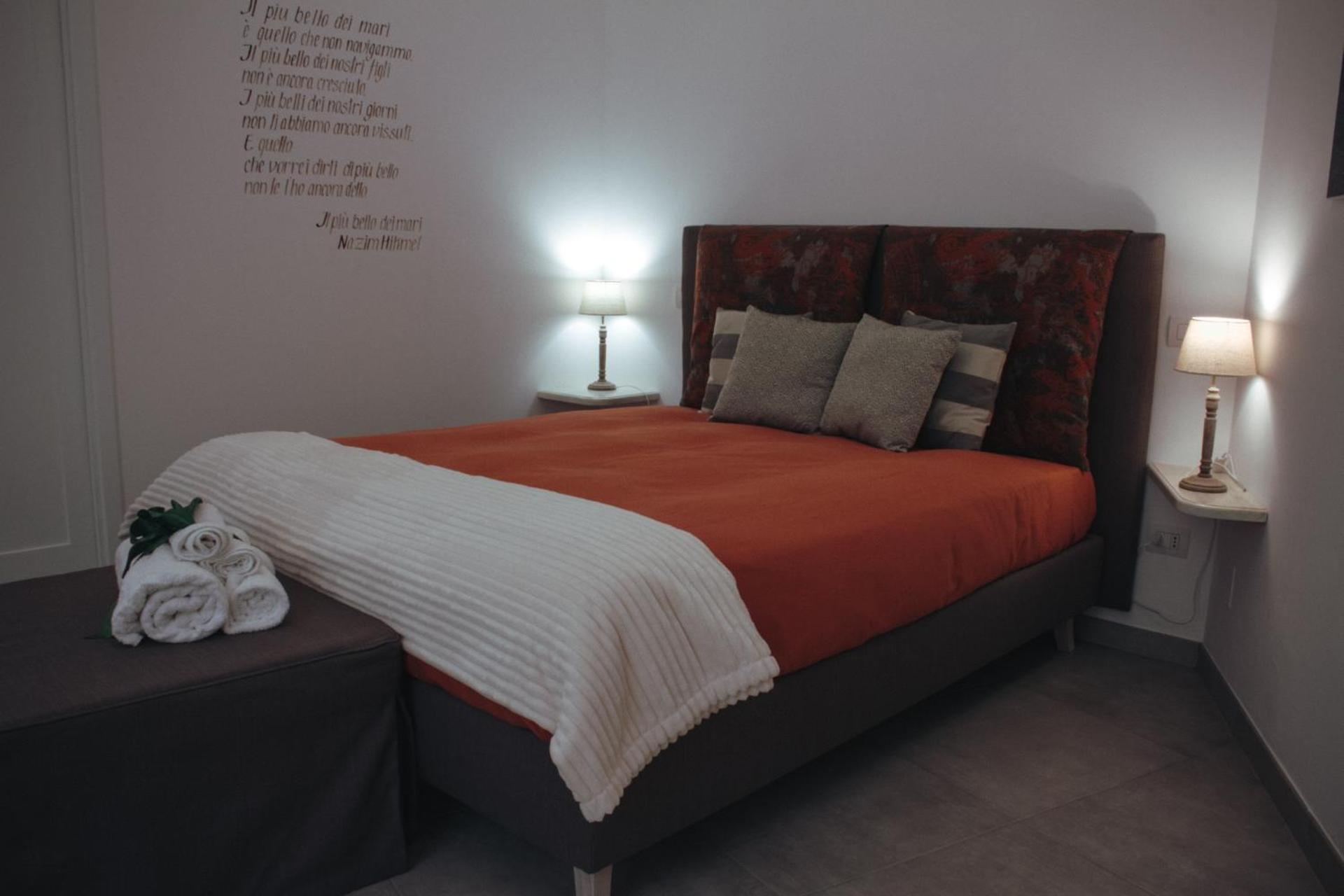 Deluxe Double Room (2 Adults + 1 Child)