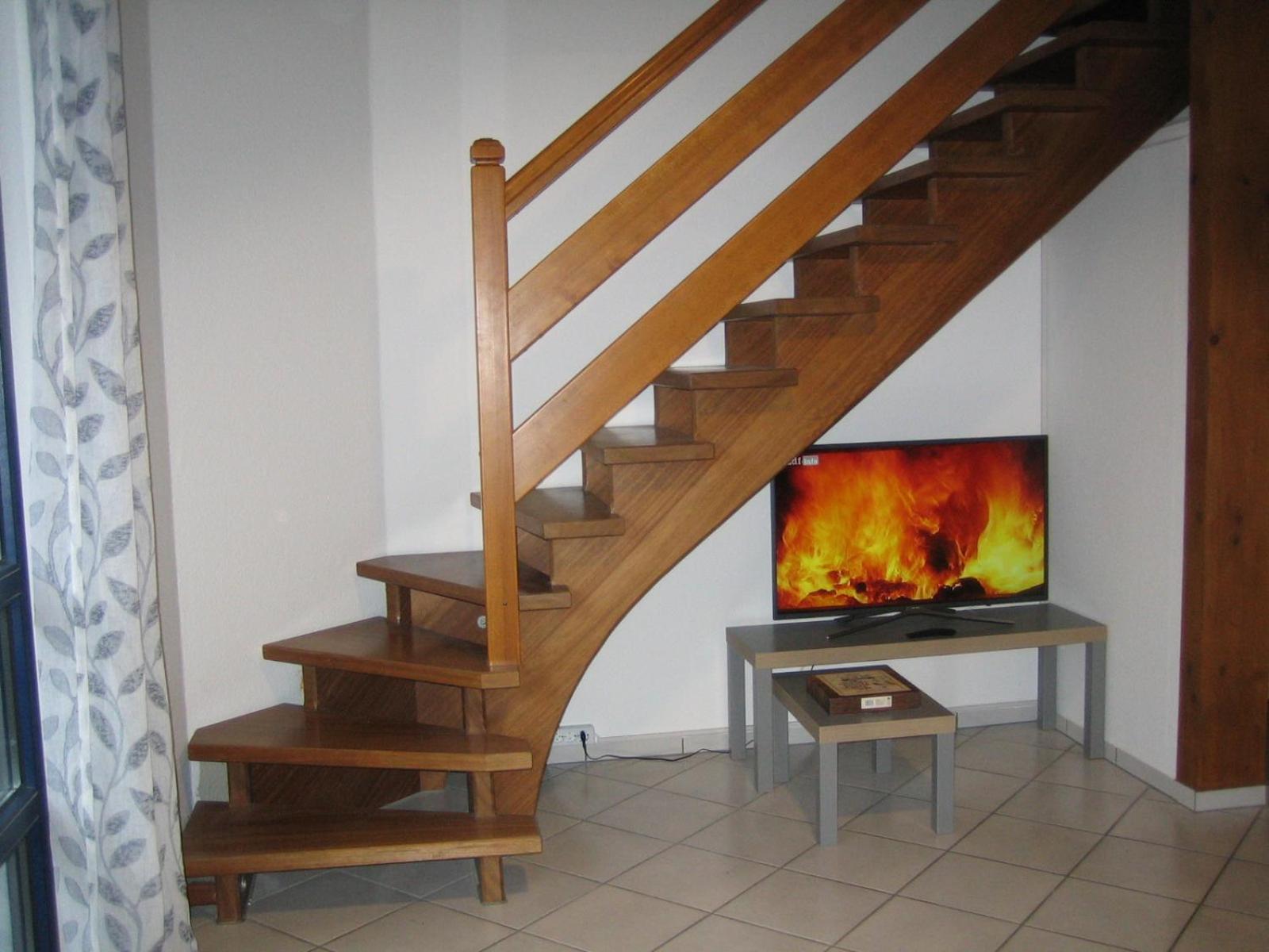 Apartment - Split Level photo 2