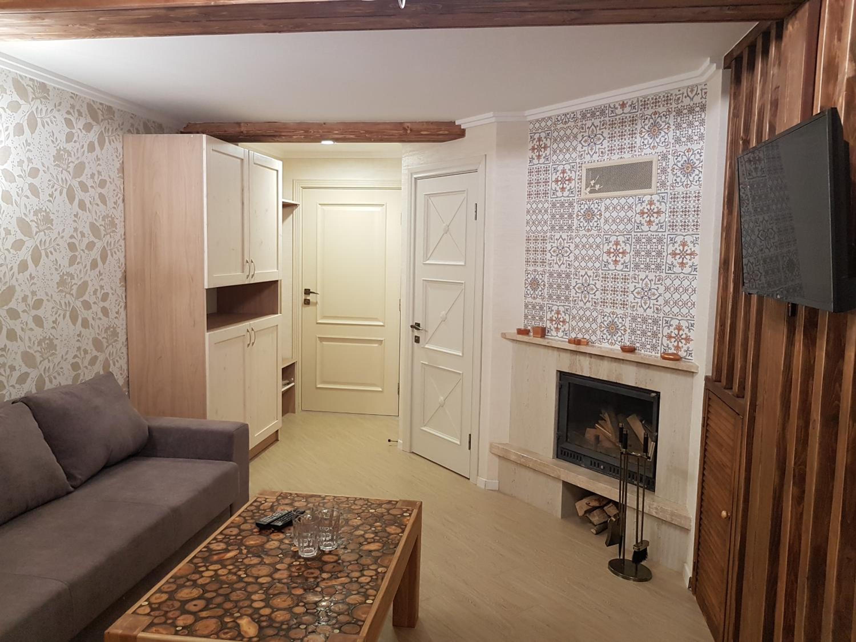 Deluxe Family Room photo 2