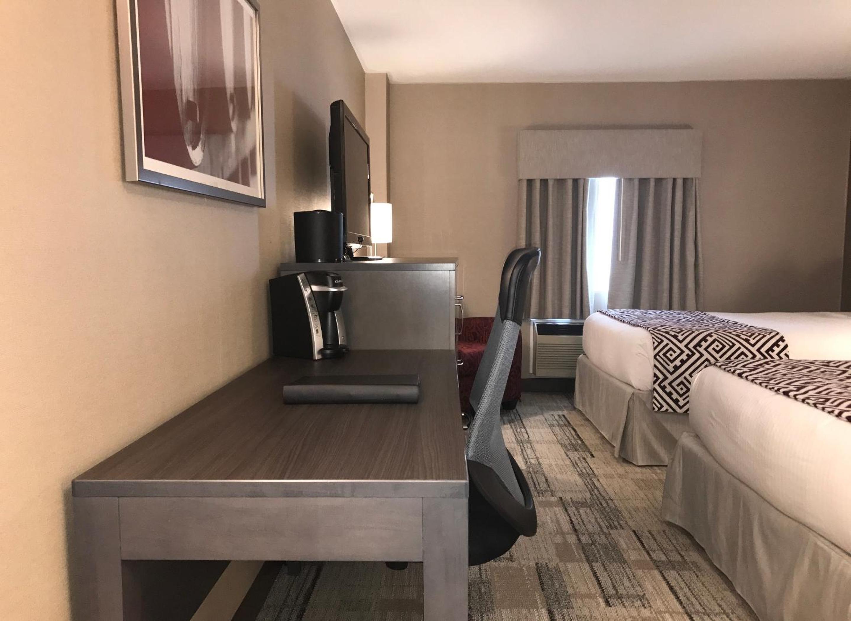 Double Room with Two Double Beds - Photo 6