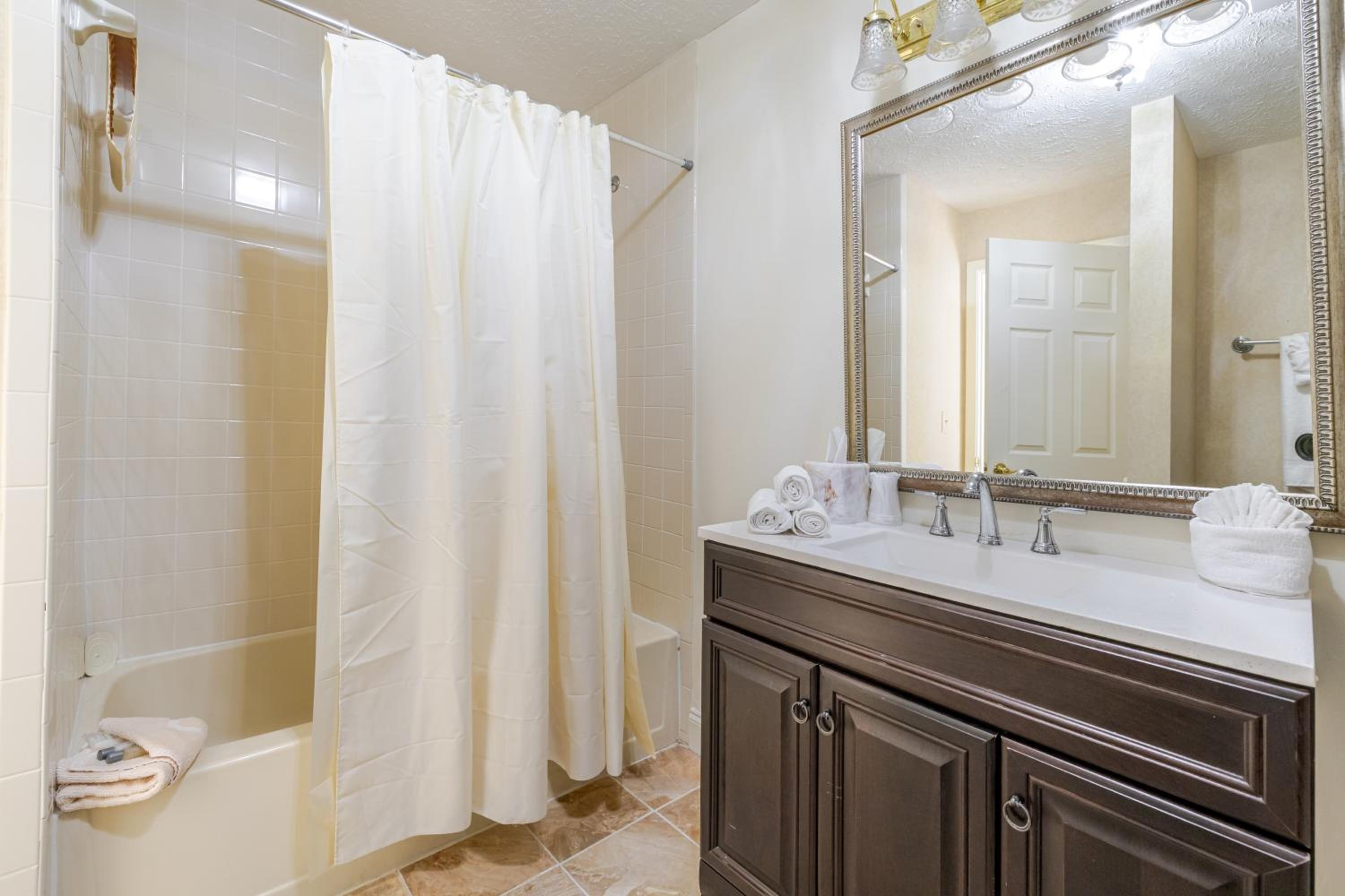 Superior Quadruple Room photo 2