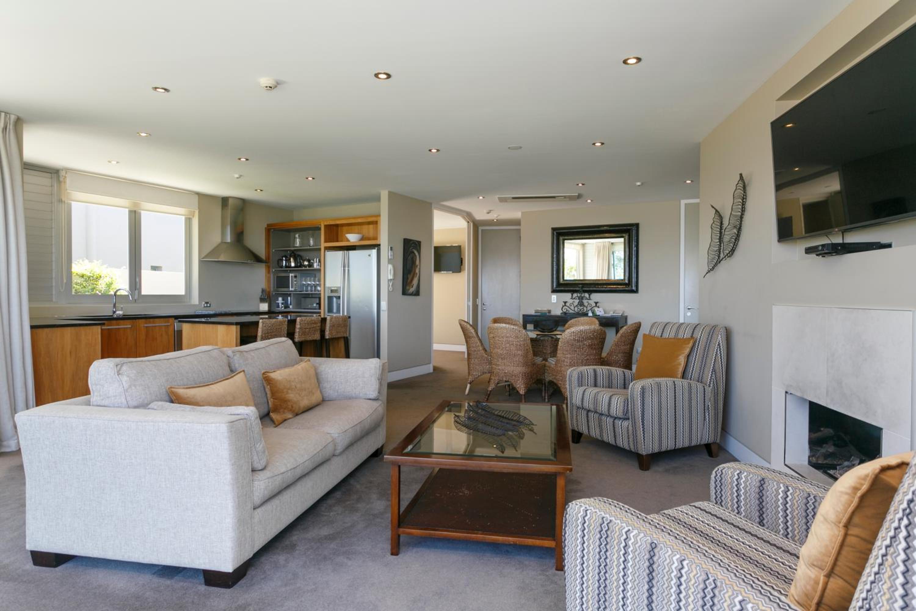 Luxury Two-Bedroom Apartment - Ground Floor 