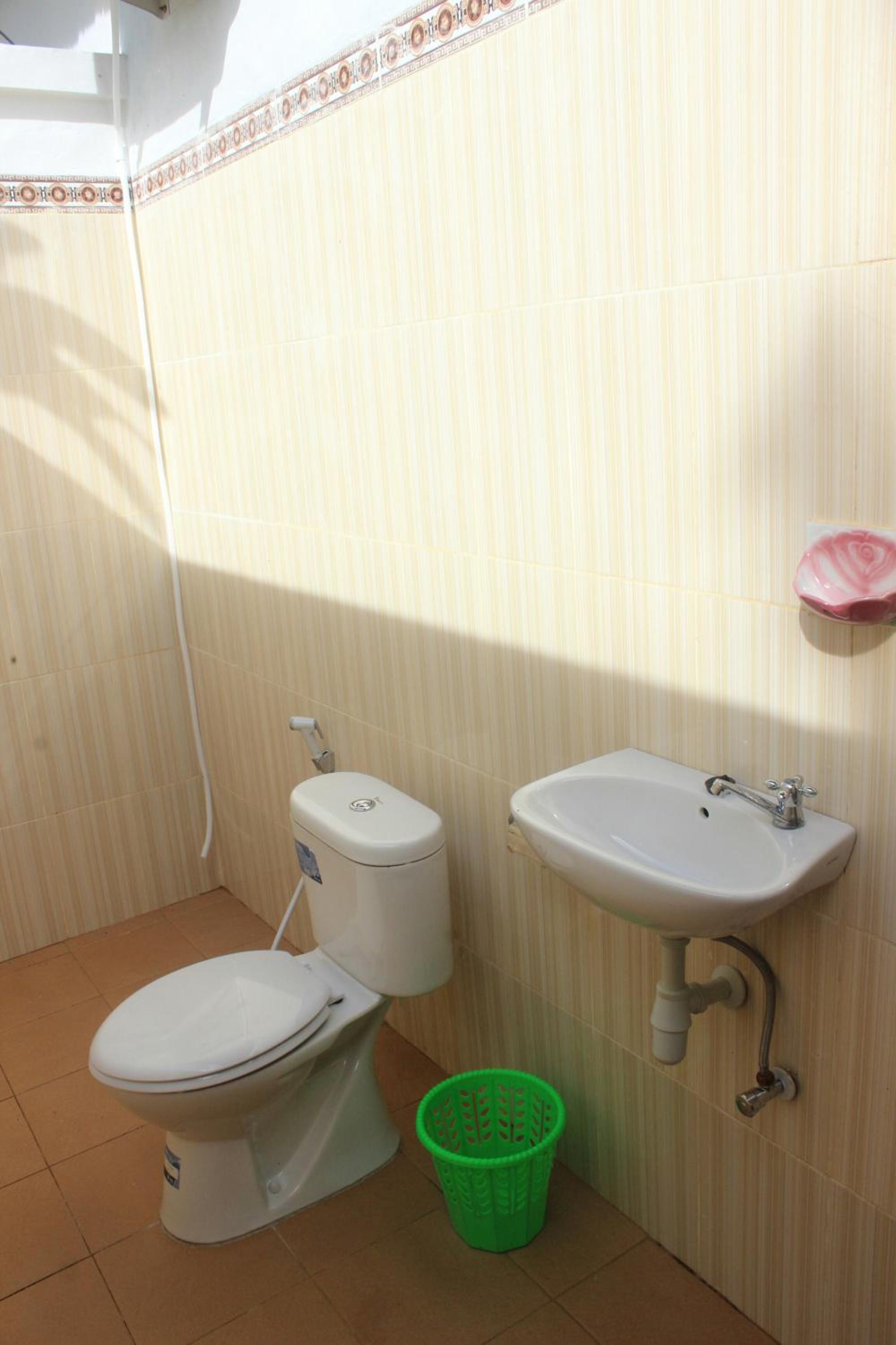 Double Room - Photo 9