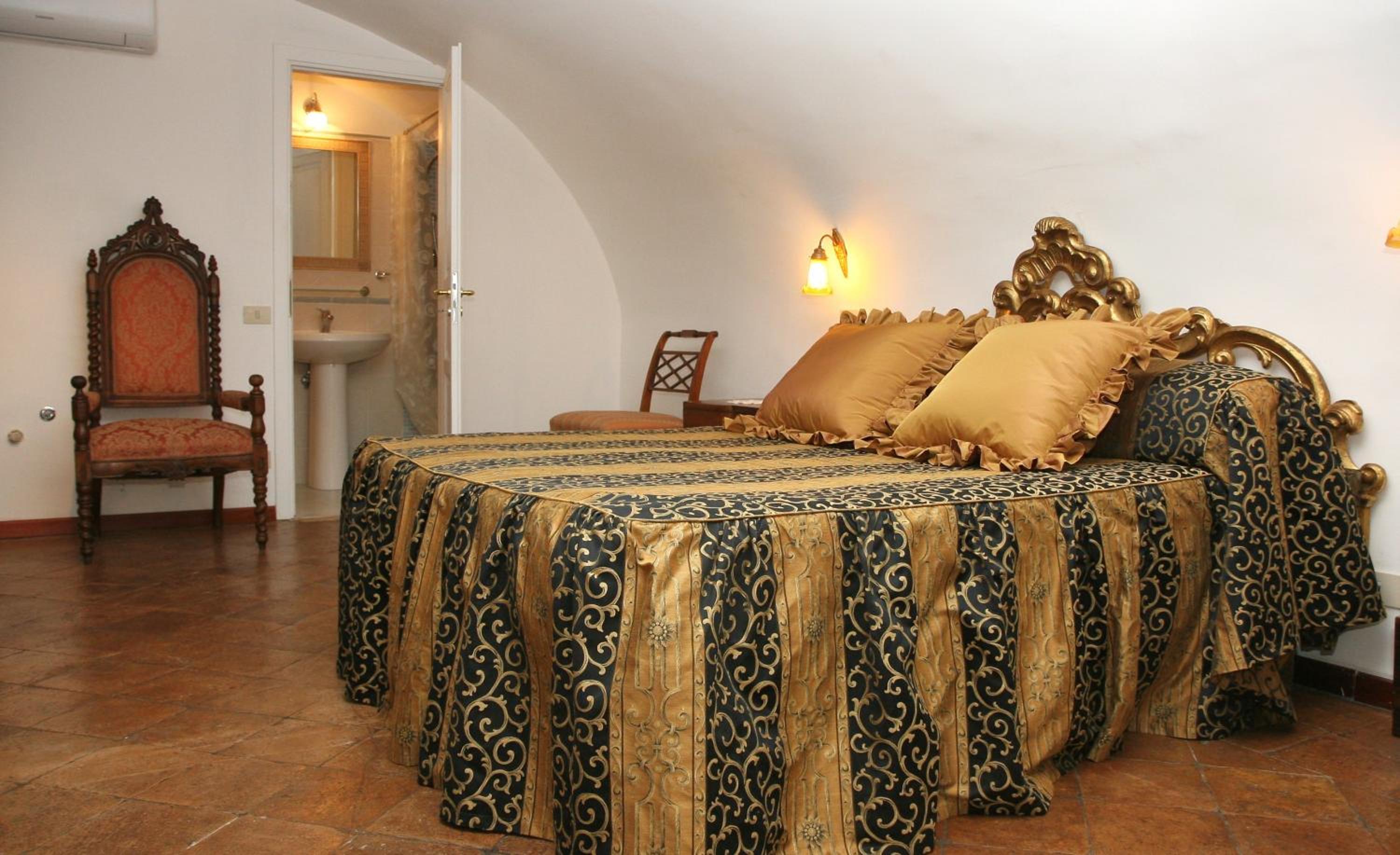 Deluxe Double Room photo 3