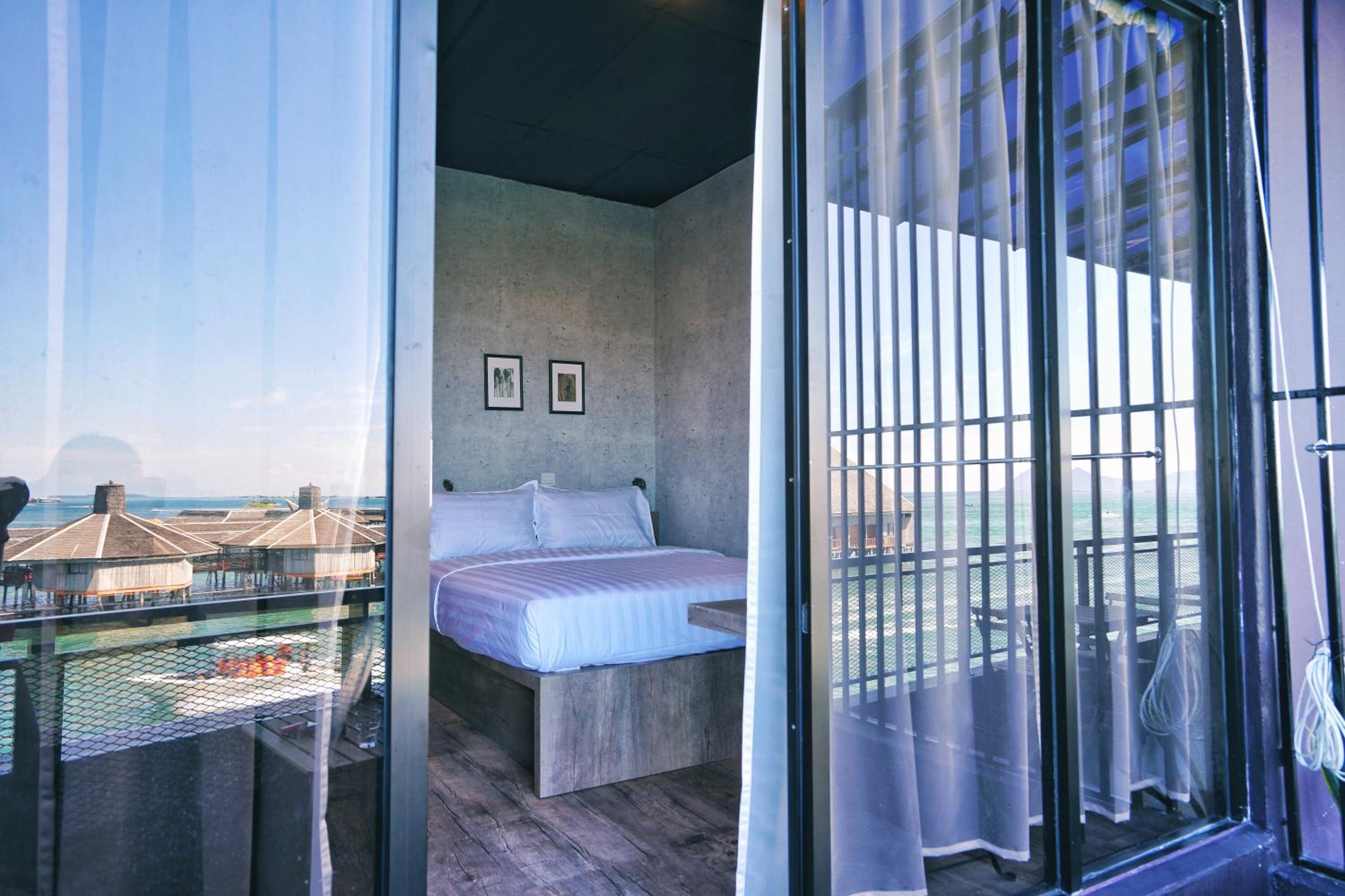 Sea View Room photo 3