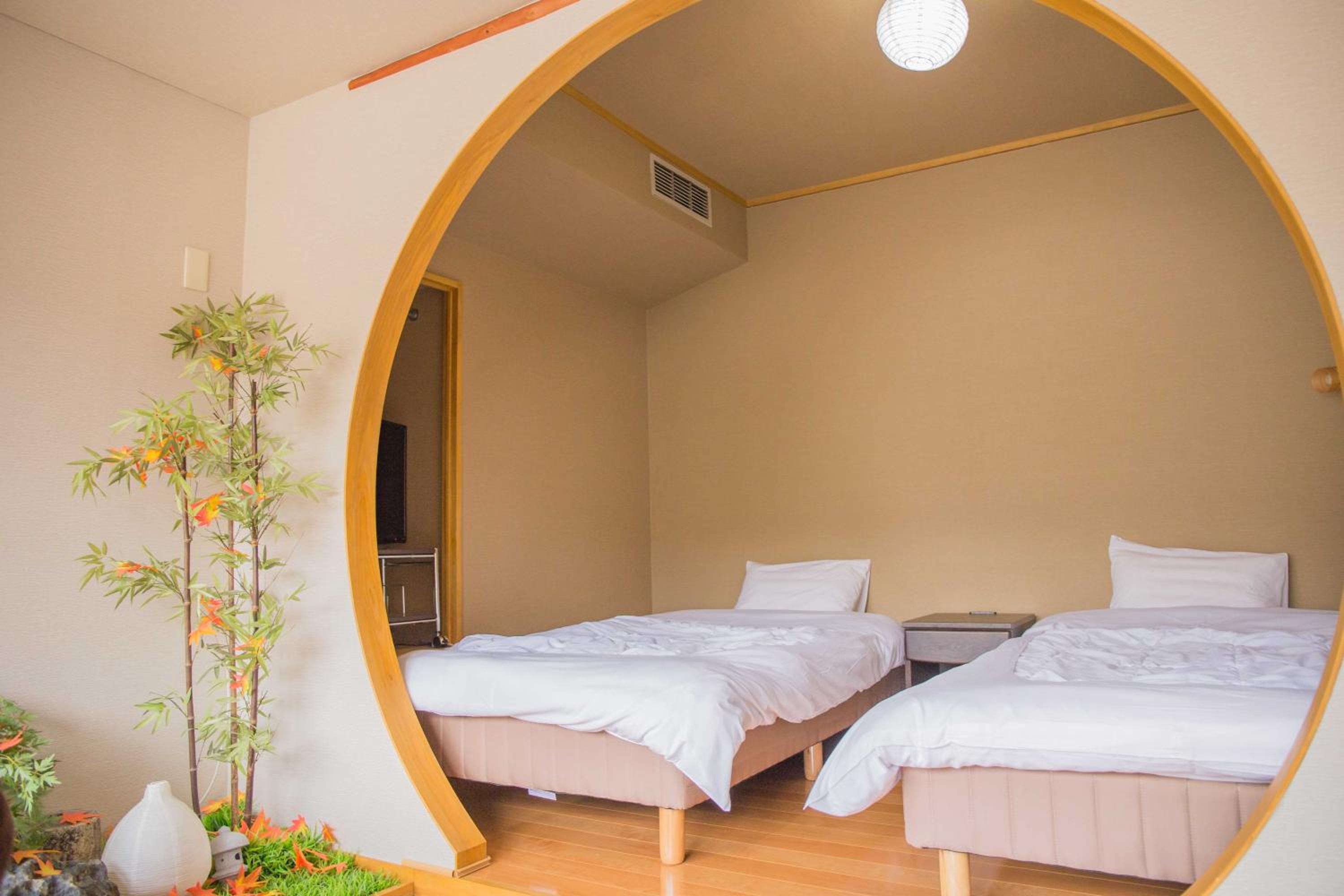 Twin Room with View - Photo 1