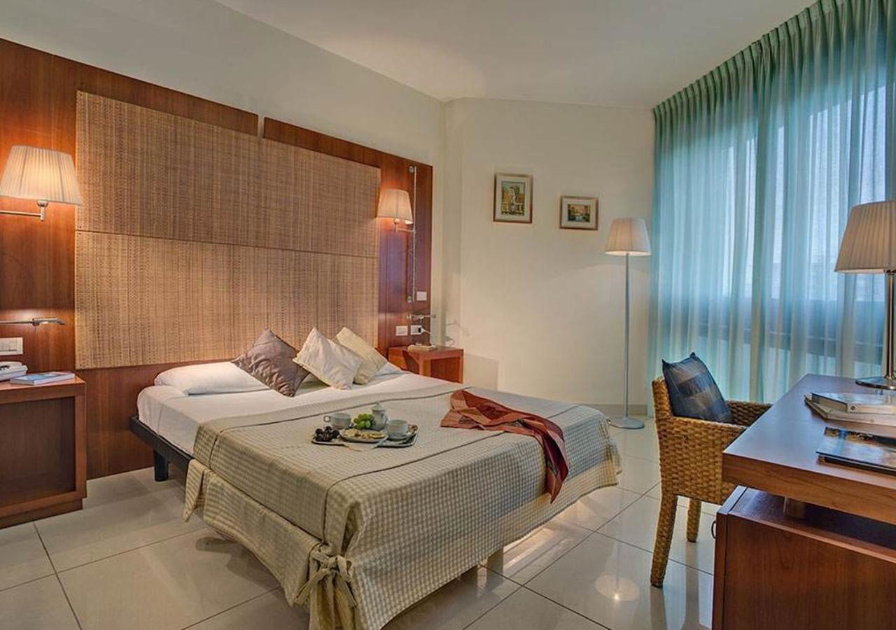 Comfort Double Room with Beach Access photo 2