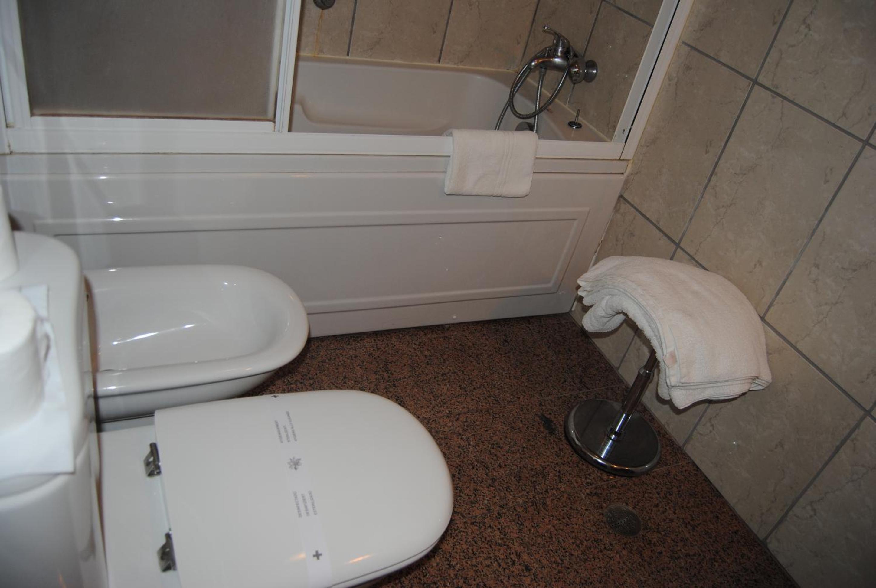Super Deluxe Double Room - Photo 2
