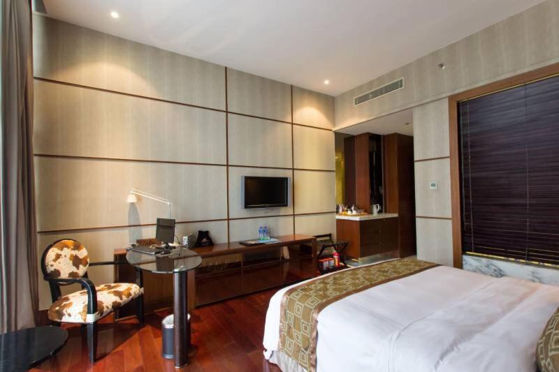 Mainland Chinese Citizens - Executive Queen Room With River View photo 3