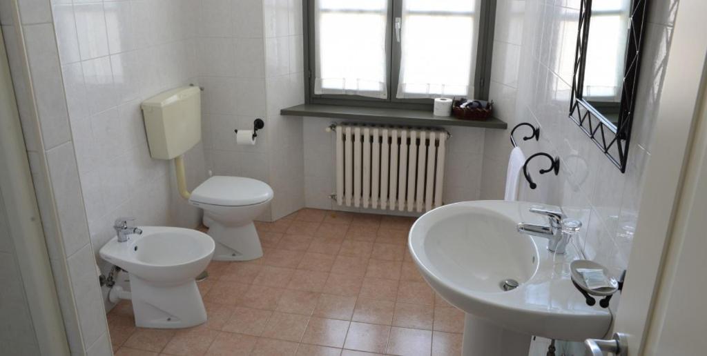 Standard Double Room - Photo 7