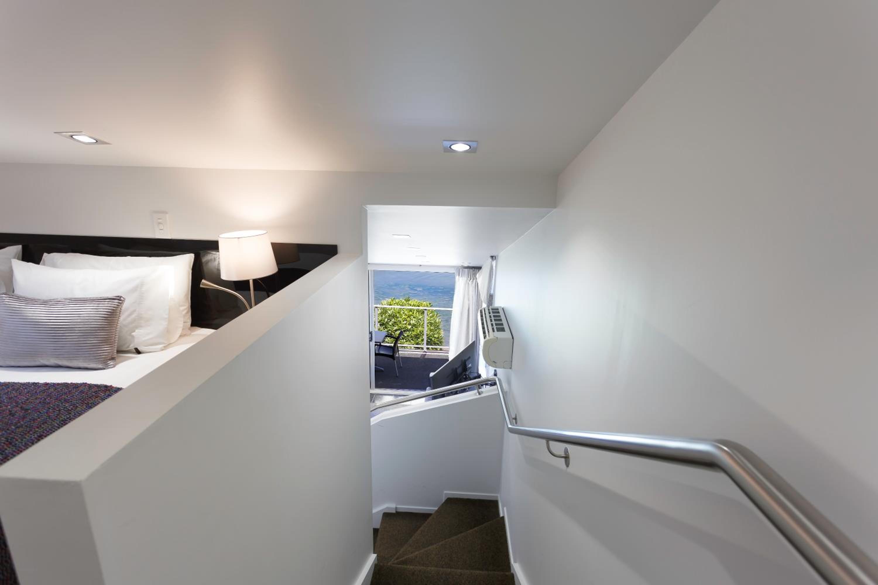 Mezzanine Suite with River View