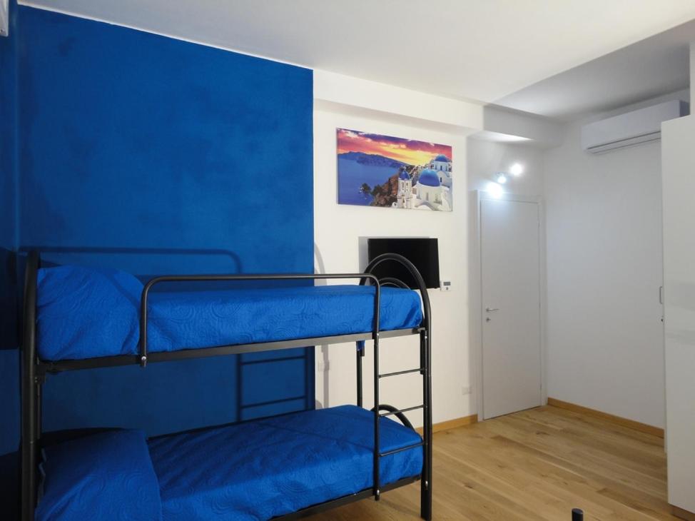 Quadruple Room with Private Bathroom photo 1