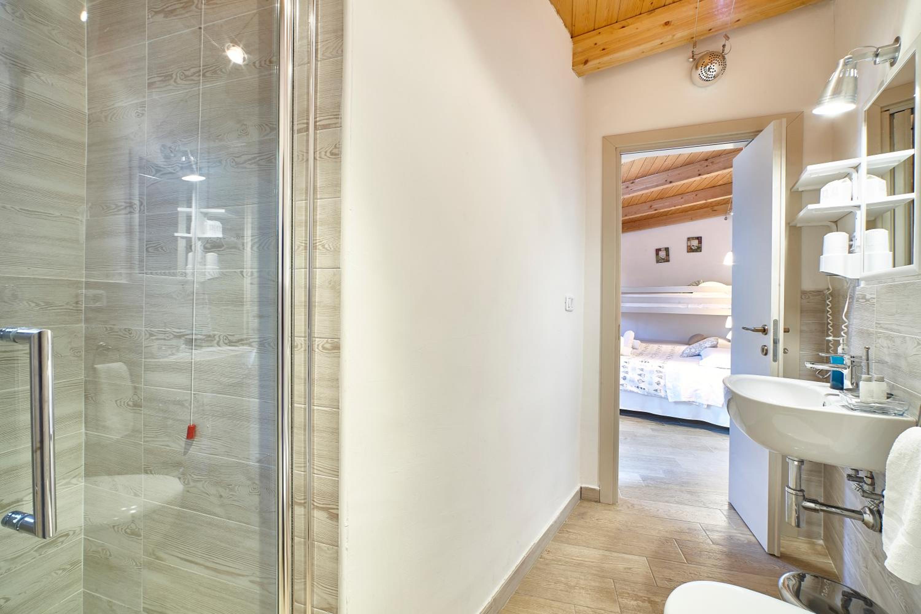 Quadruple Room photo 3