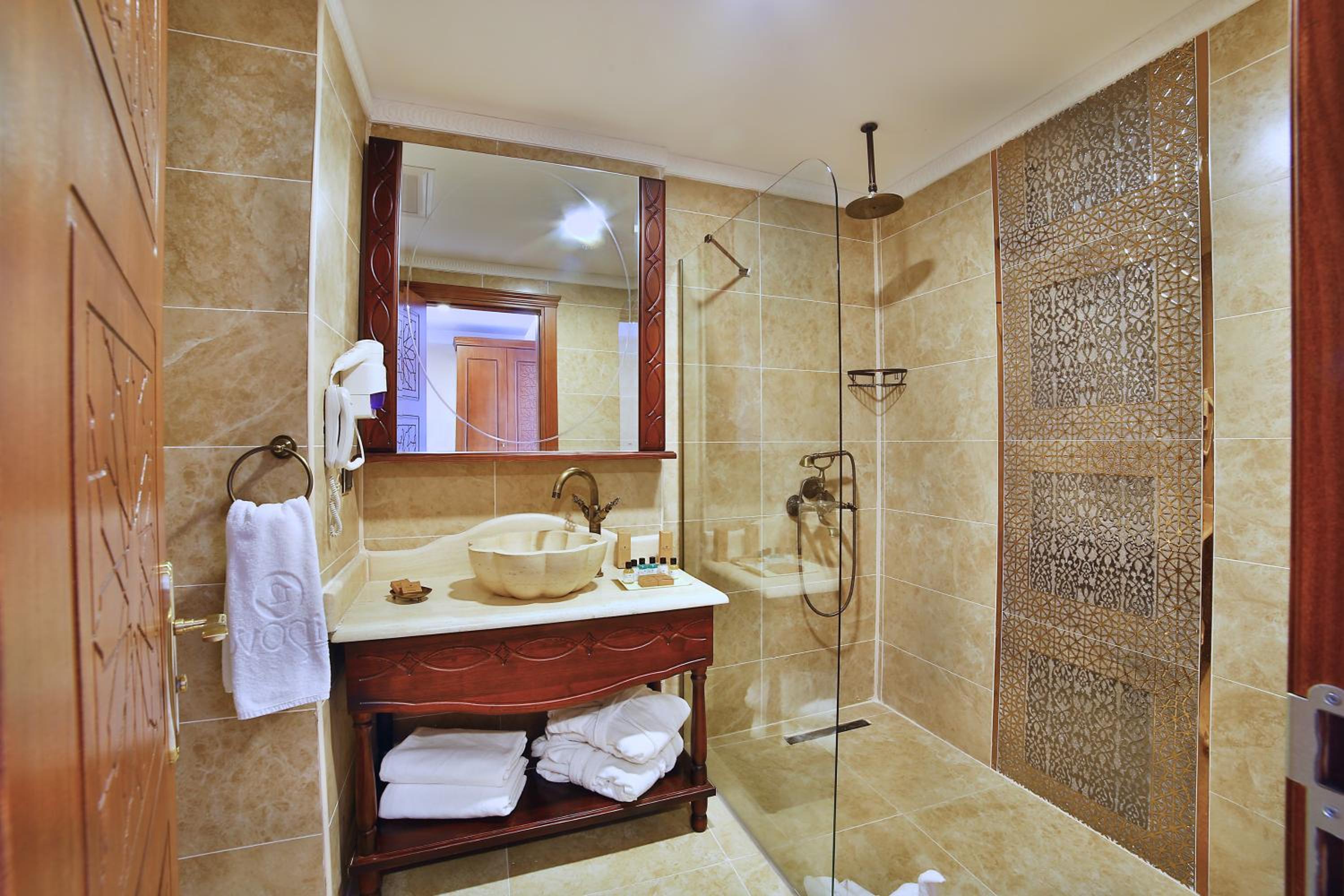 Standard Double or Twin Room without view photo 3