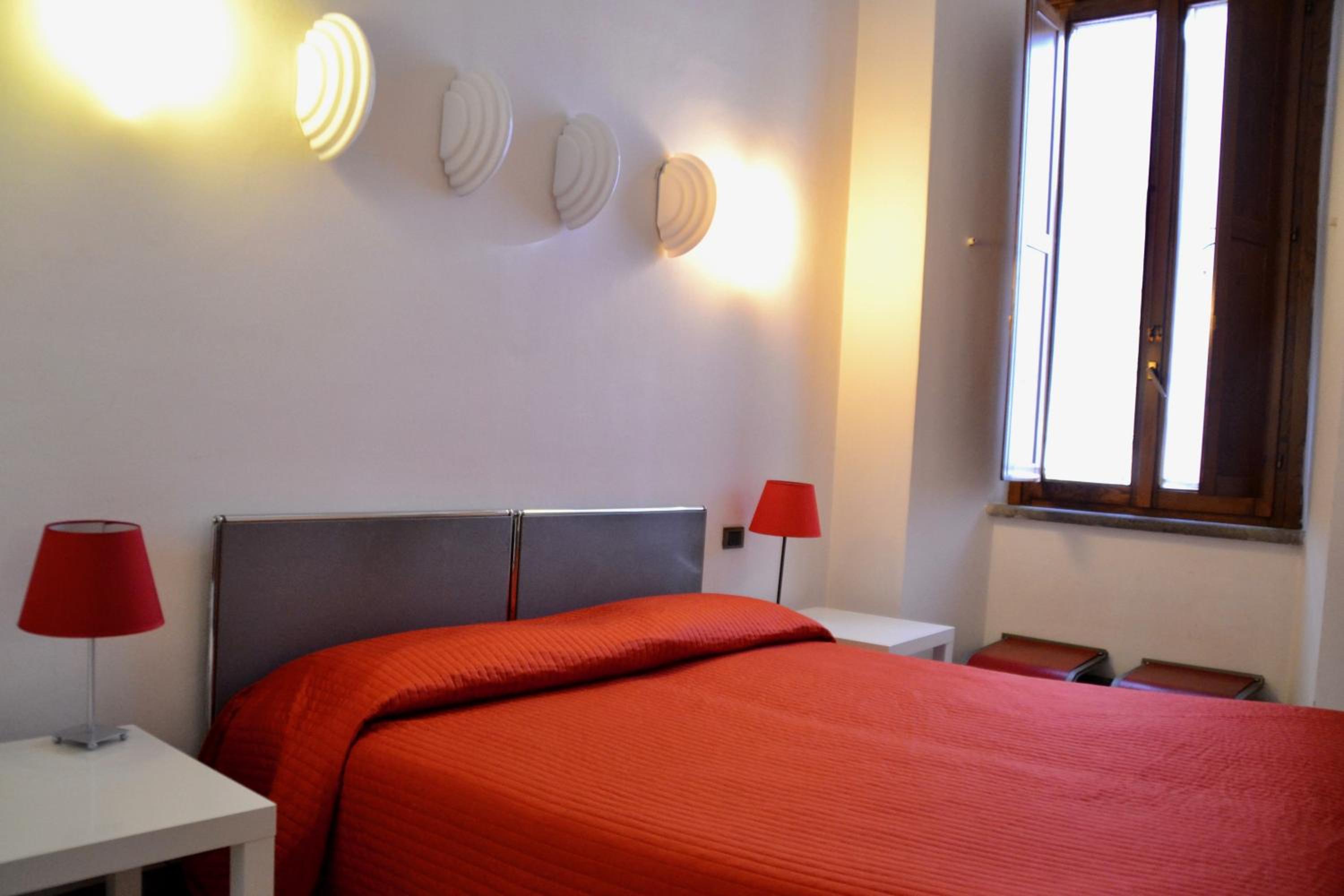 Double Room - Photo 3