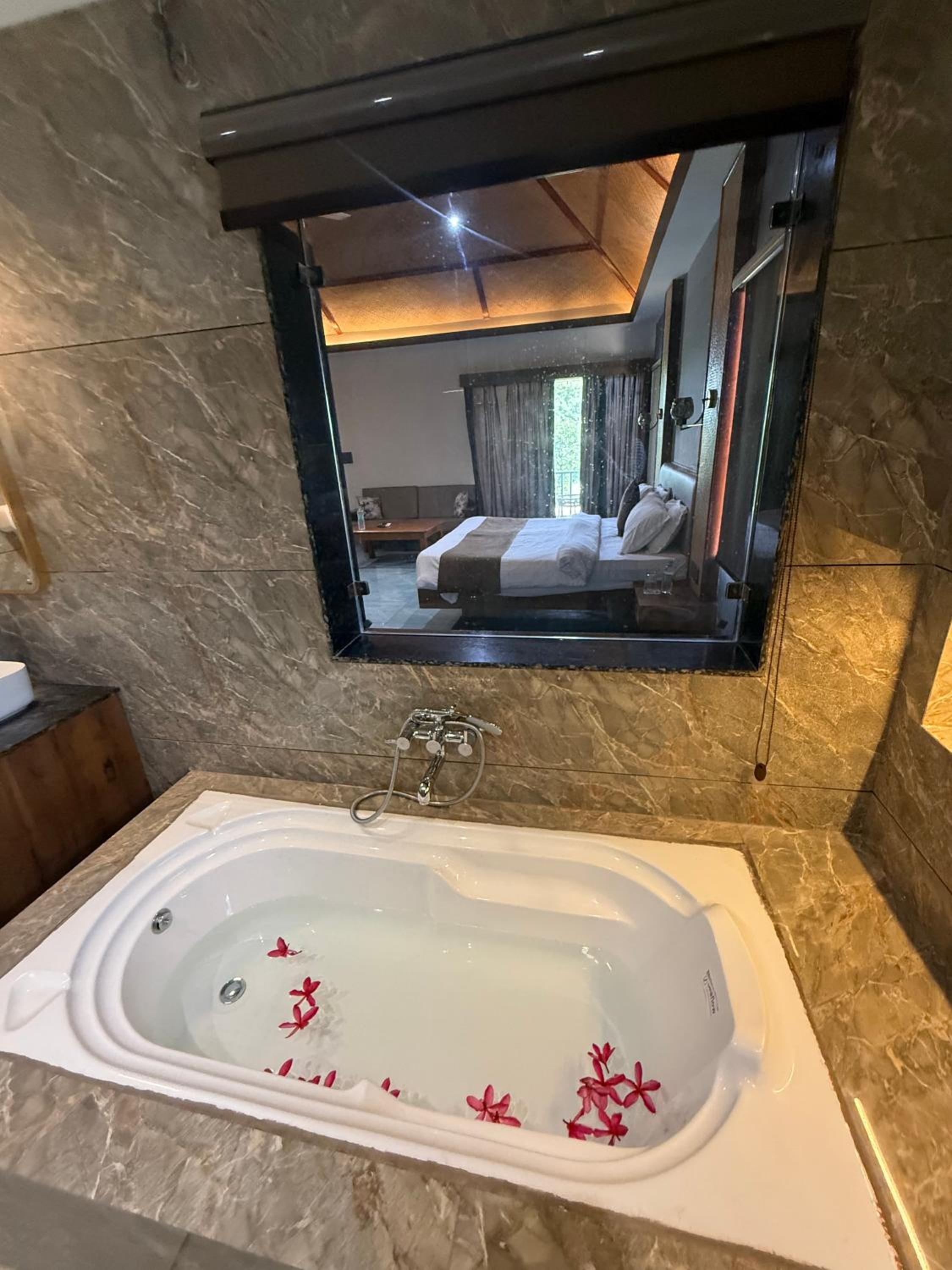 Suite with Mountain View photo 2