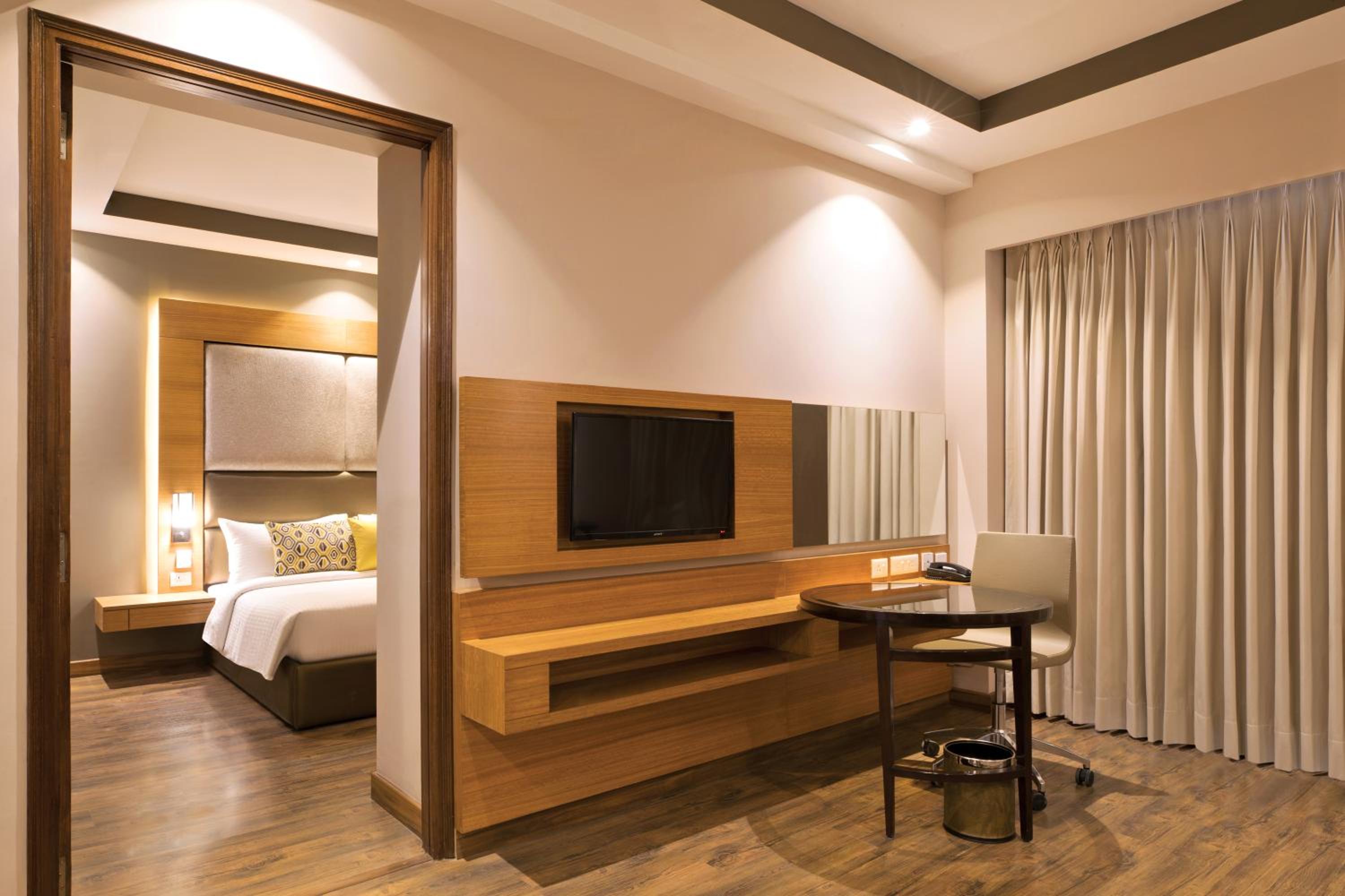 Deluxe Suite with 20% Off SPA, 25% Off F&B, 20% Off on Laundry, High Tea with Snacks from 03:00 to 05:00 PM, Happy Hours IMFL 1+1 from 5:00 to 9:00 PM, Early Check-In - Late Check-Out Subject to availability, Room Upgrade subject to availability  photo 2