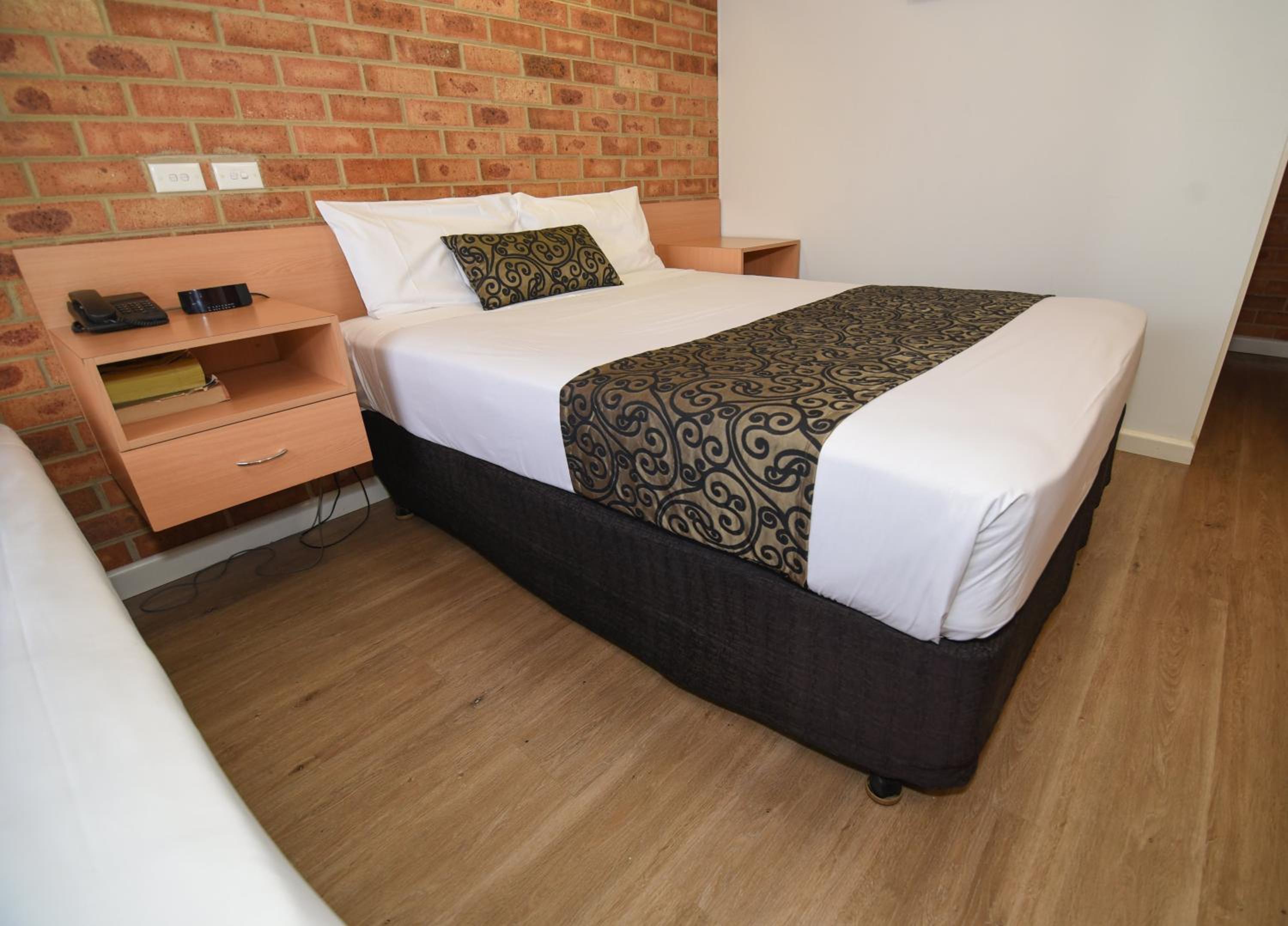 Deluxe Room - Photo 3