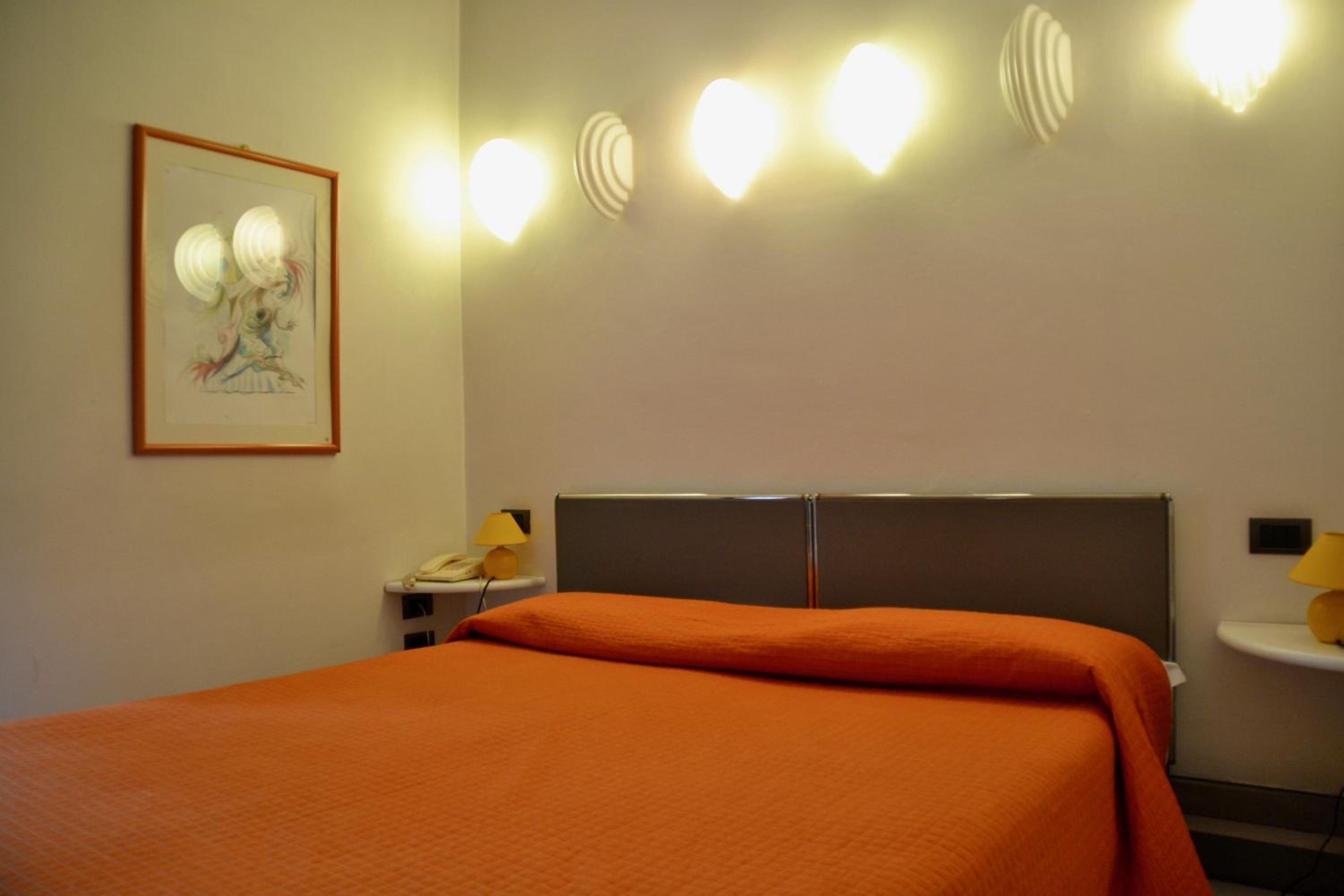 Economy Double Room photo 2