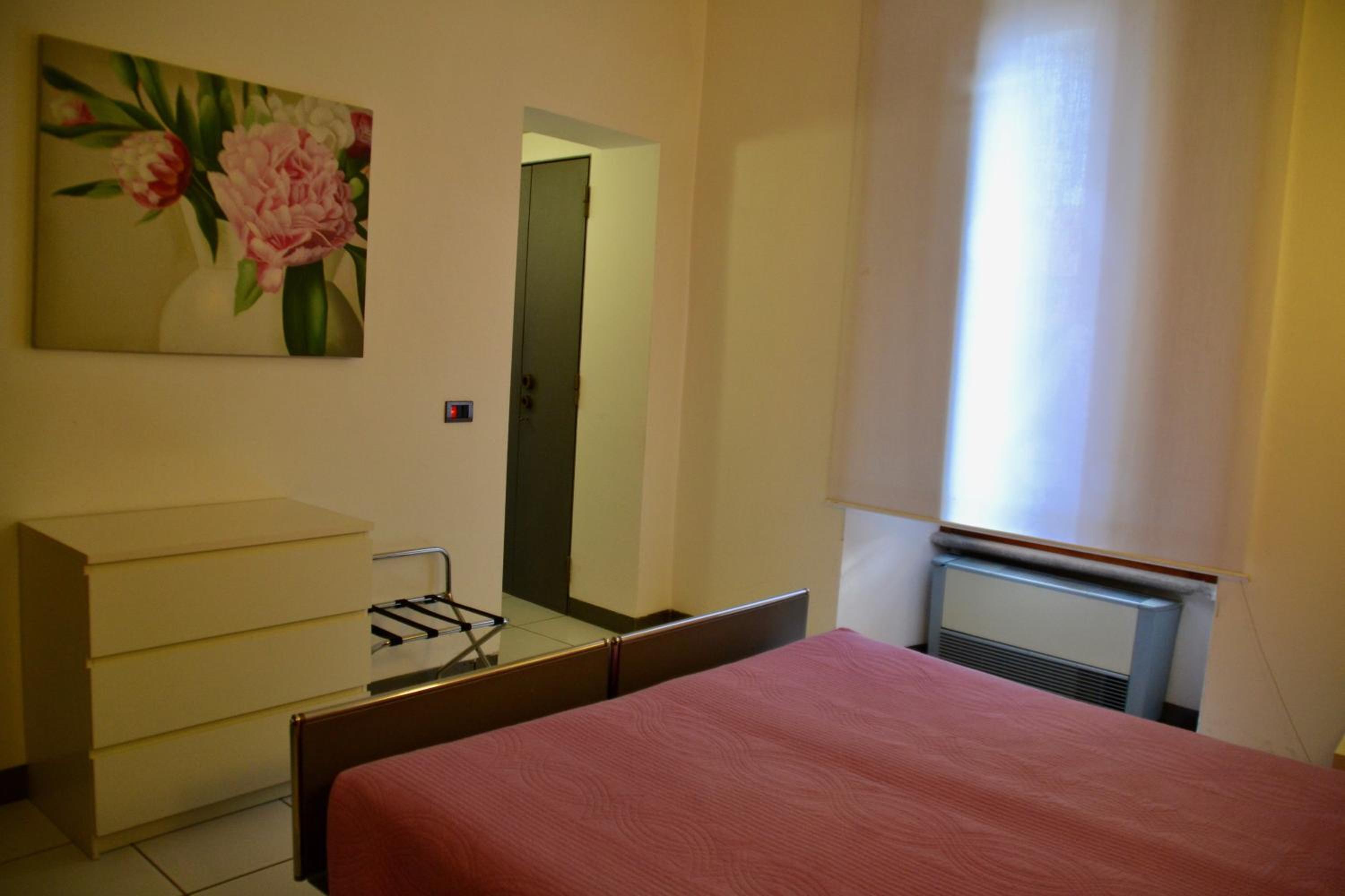 Double Room - Photo 6