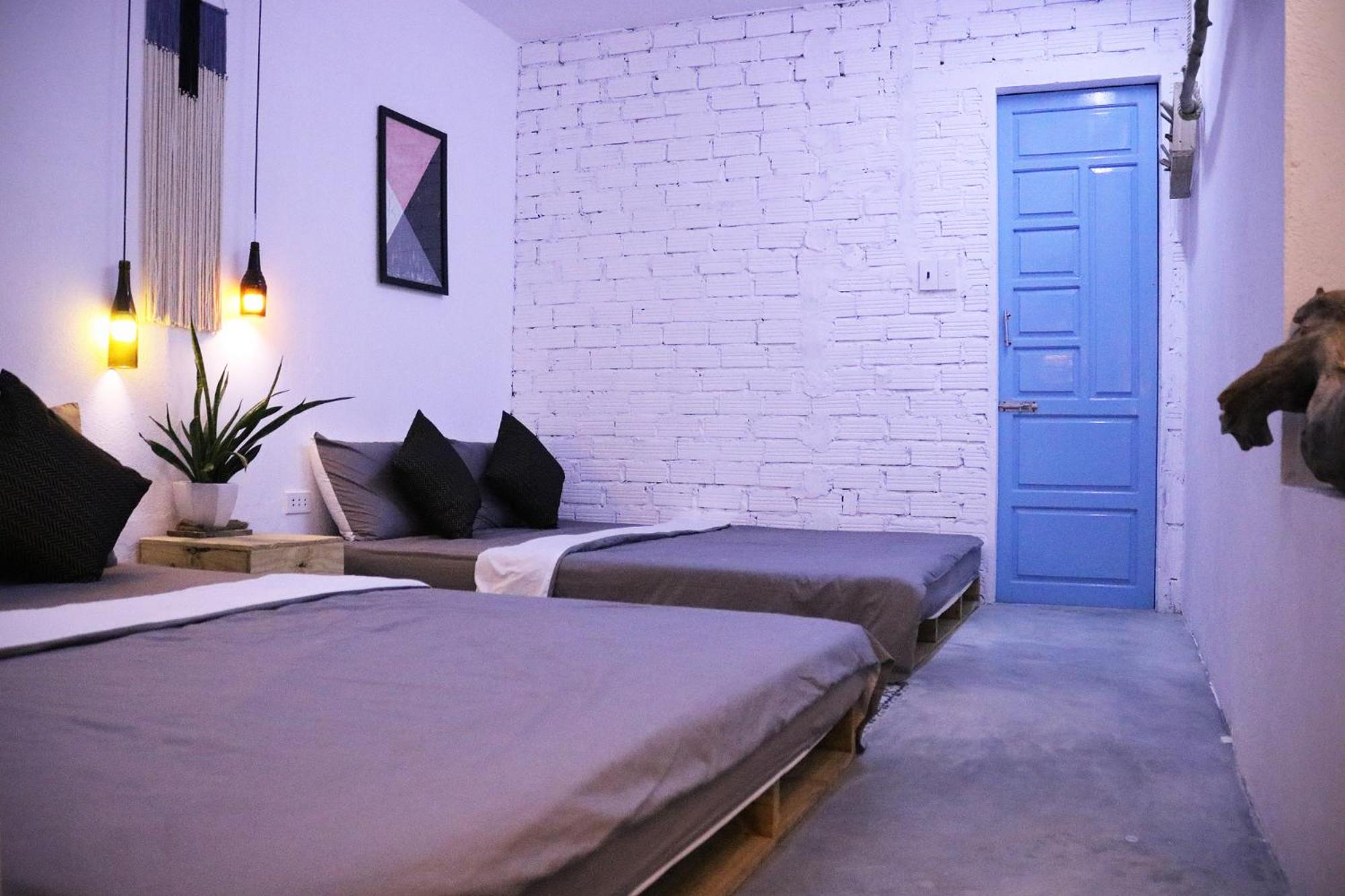 Quadruple Room with Private Bathroom photo 1