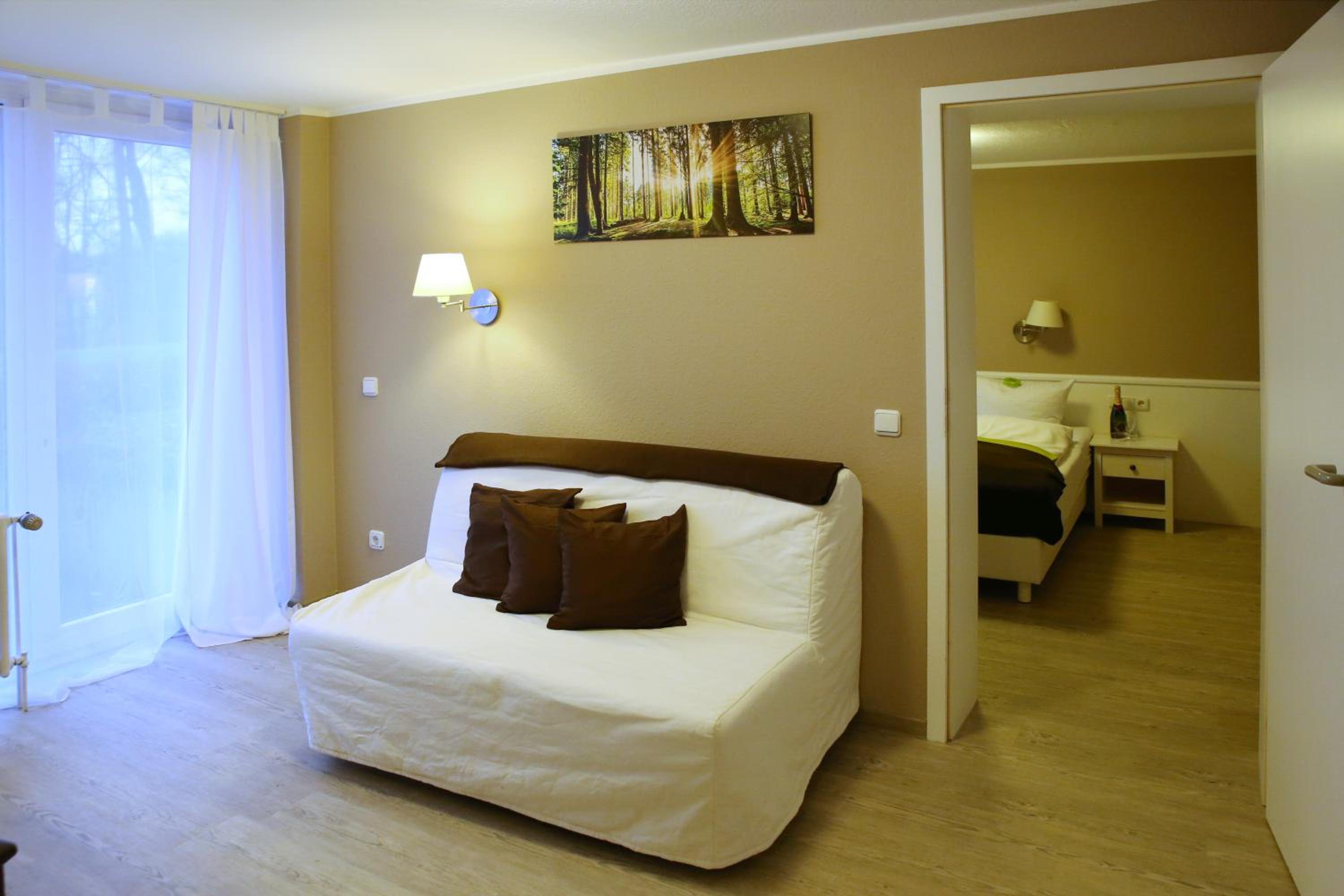 Family Room - Photo 4