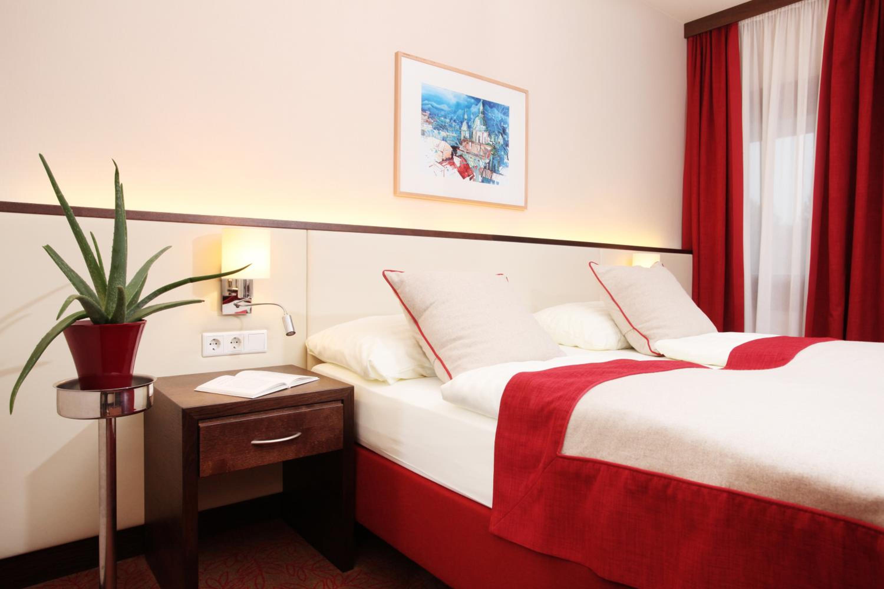 Classic Double Room