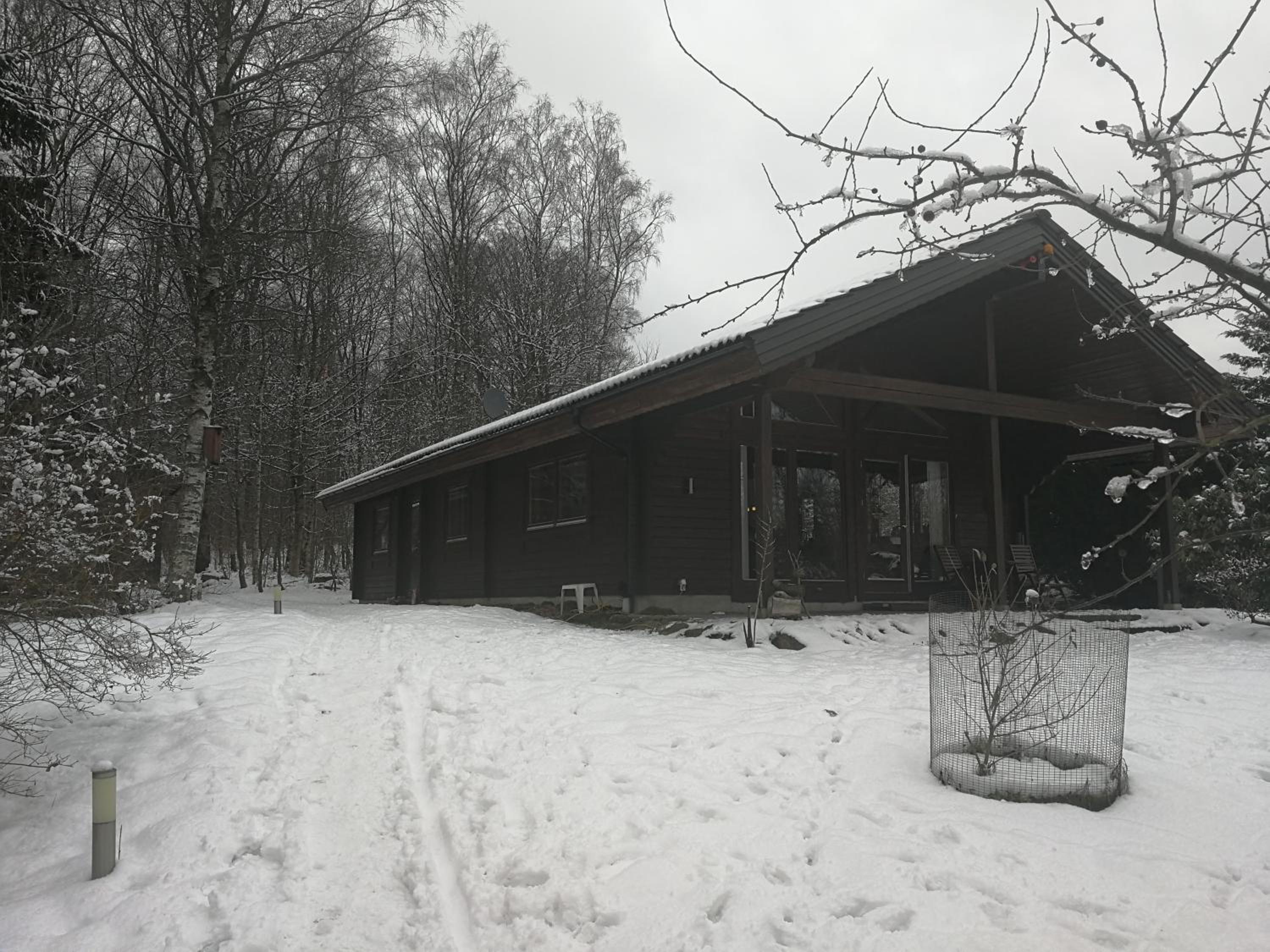 Three-Bedroom House - Photo 3