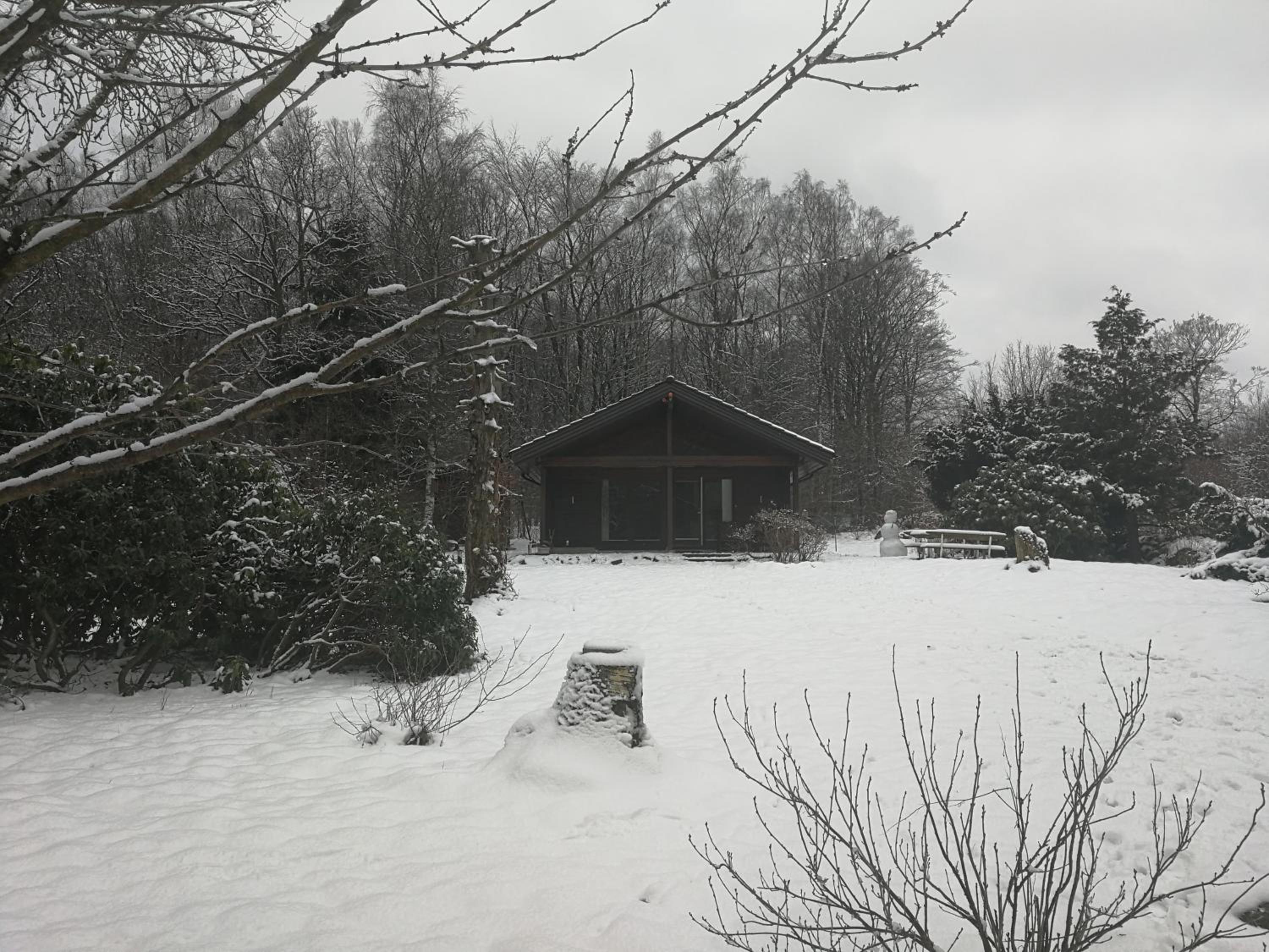 Three-Bedroom House - Photo 2