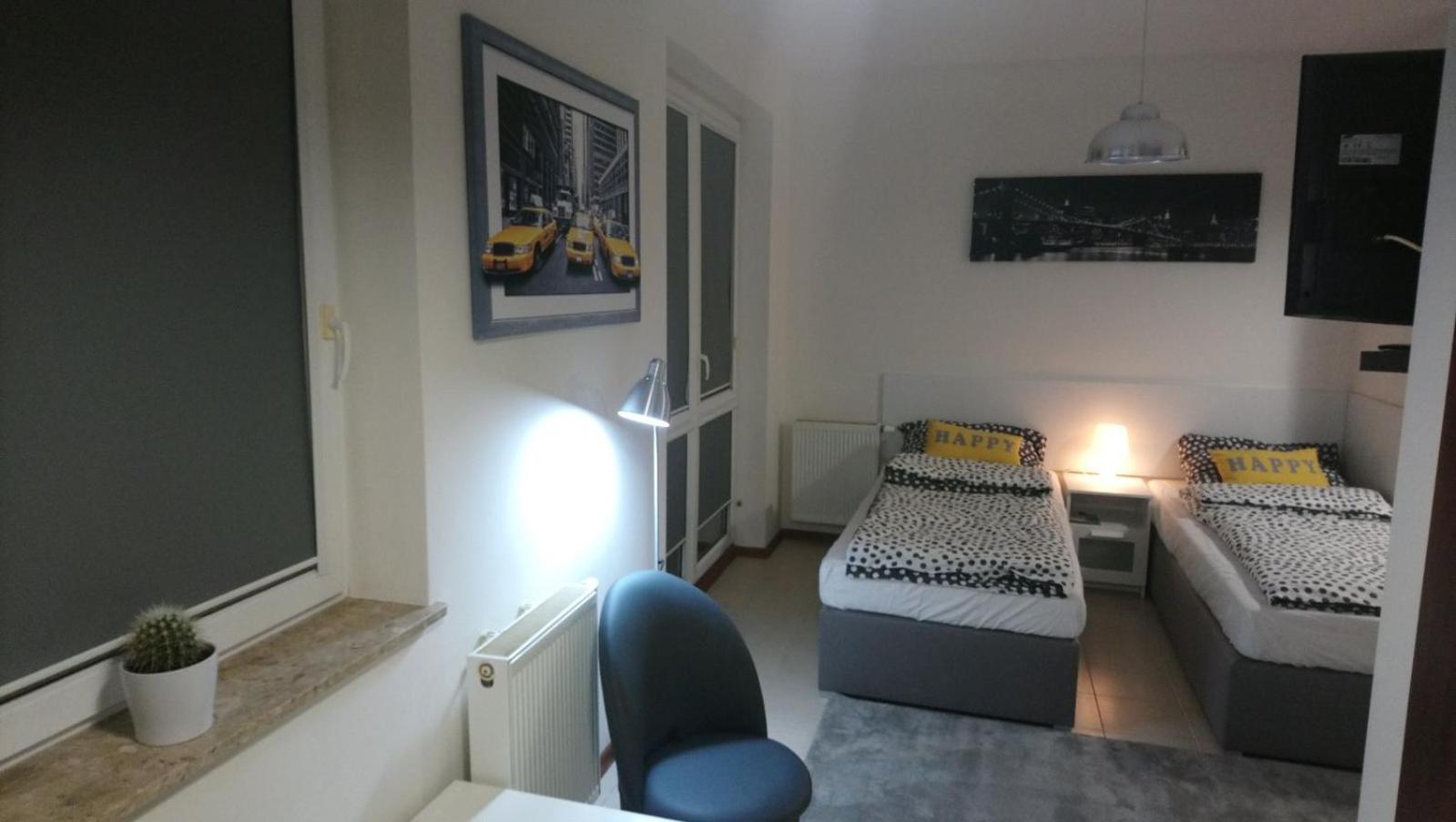 Studio Apartment - Photo 2