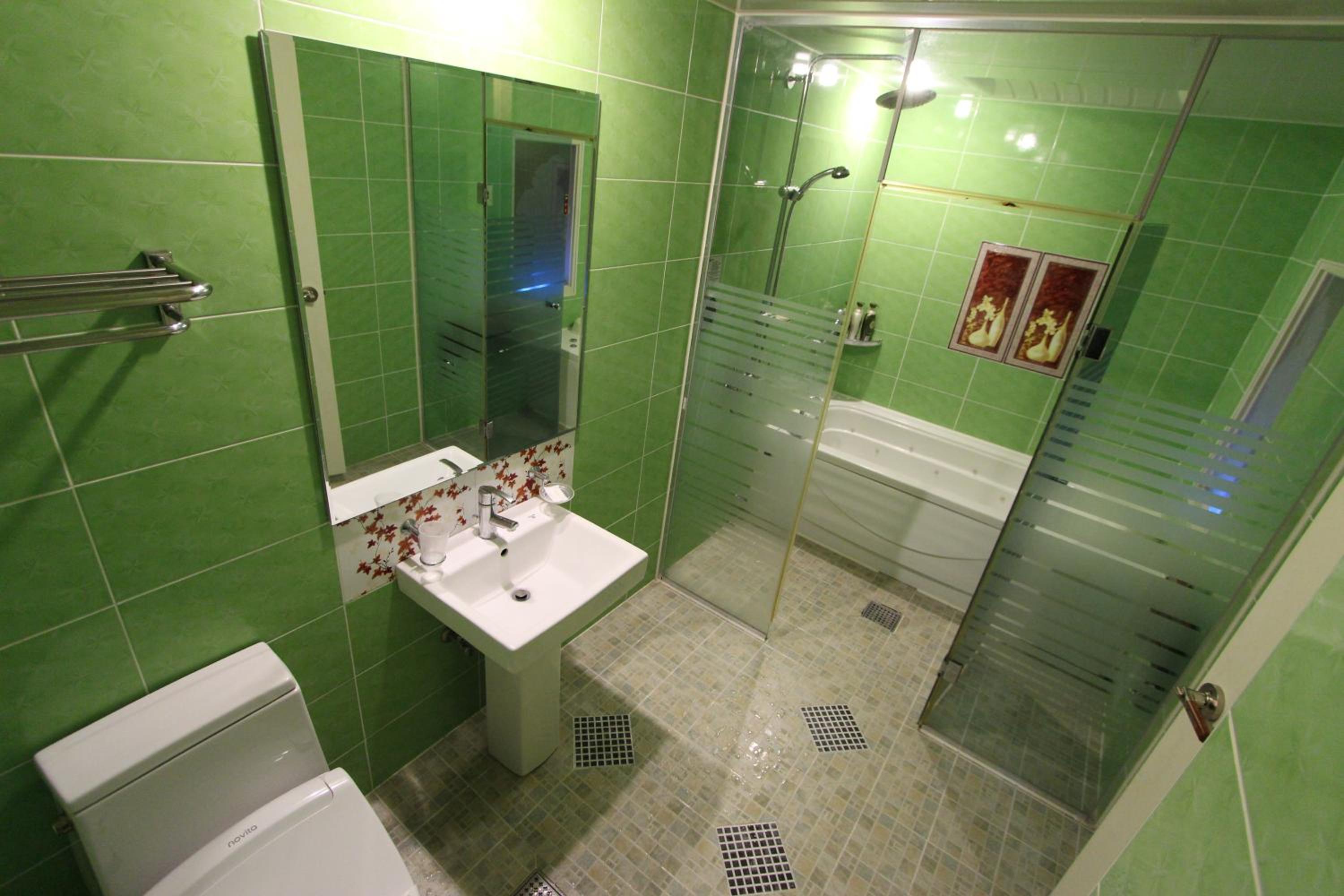 Superior King Room - Photo 20