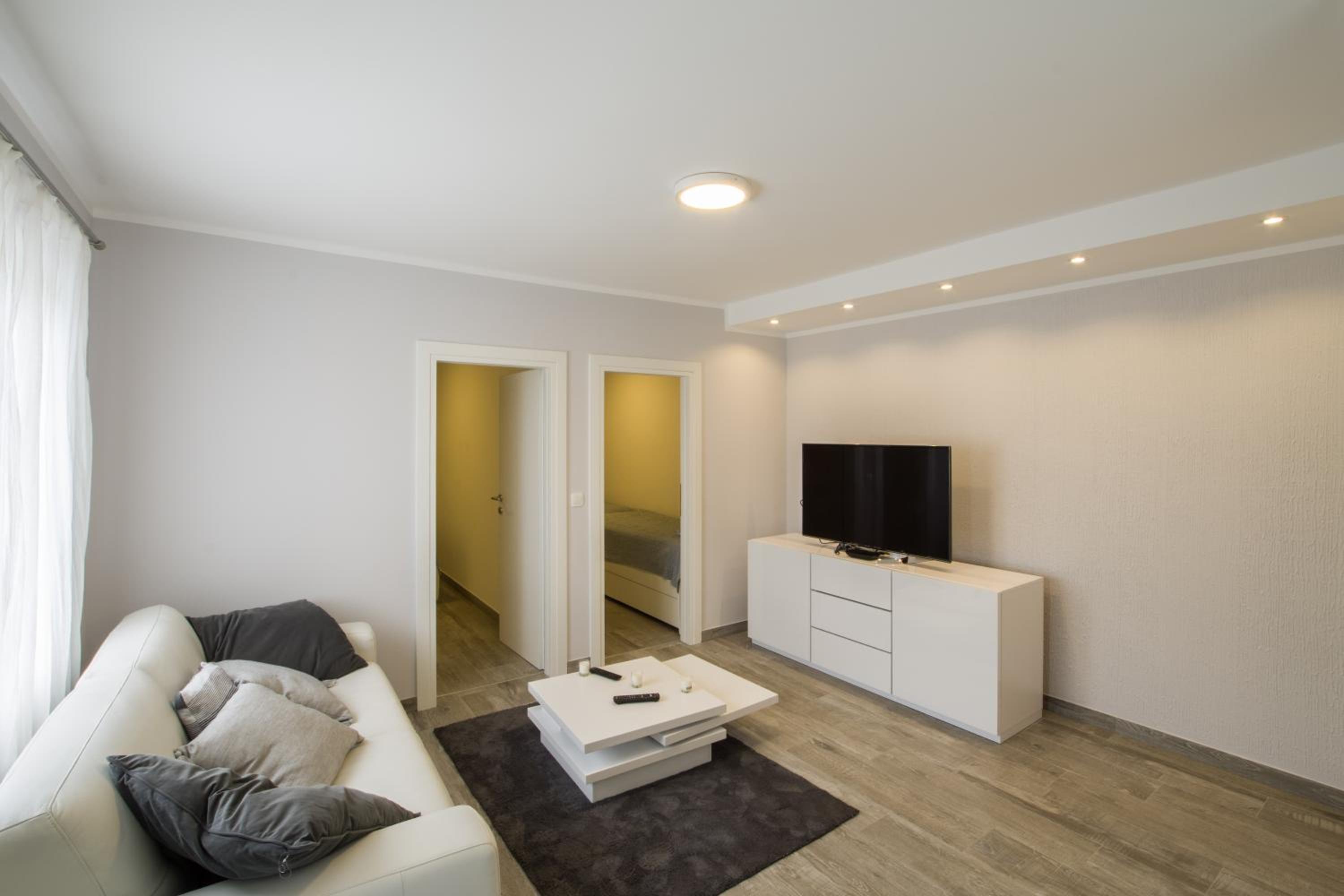 Apartment photo 3