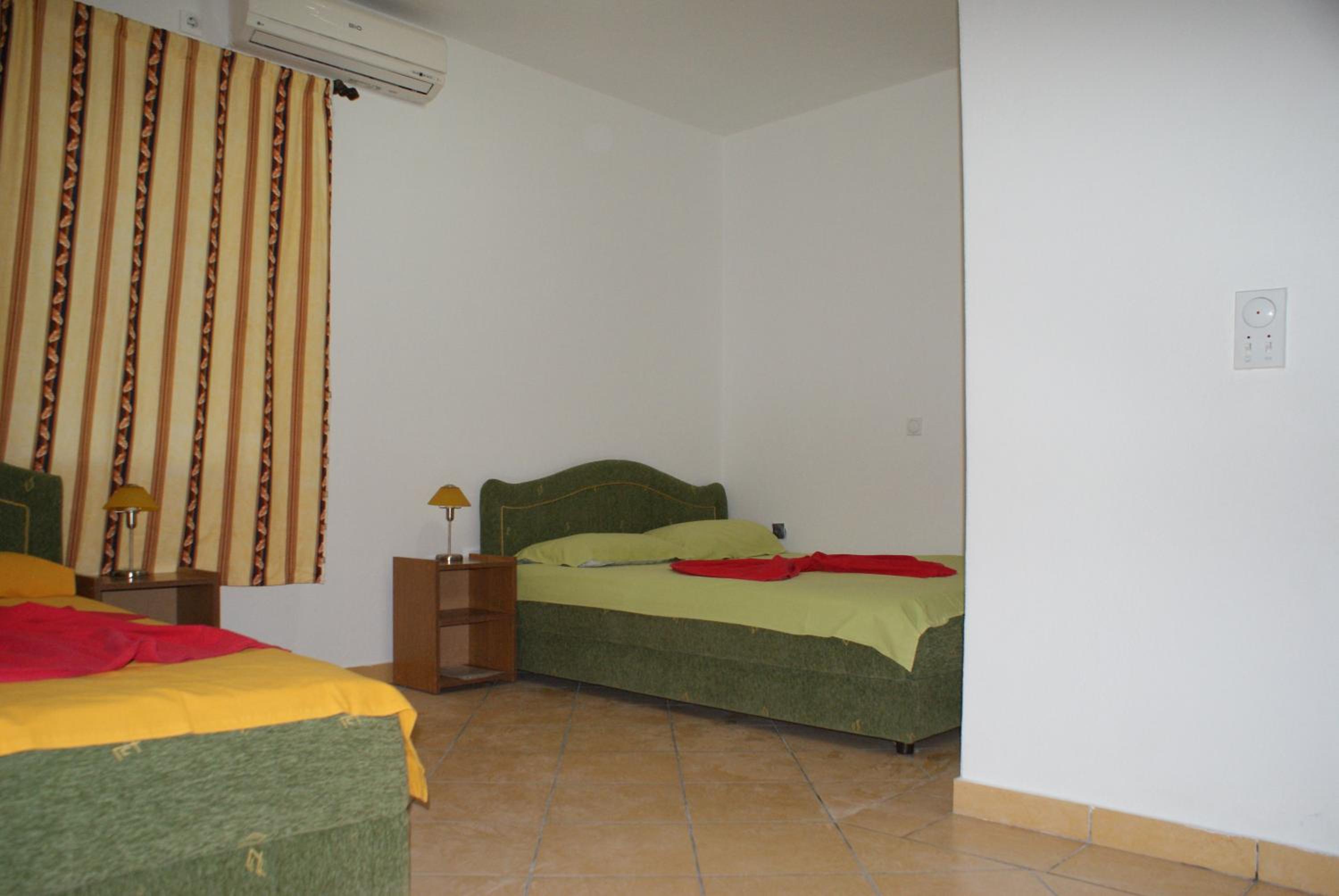 Two-Bedroom Apartment with Balcony (6 Adults)